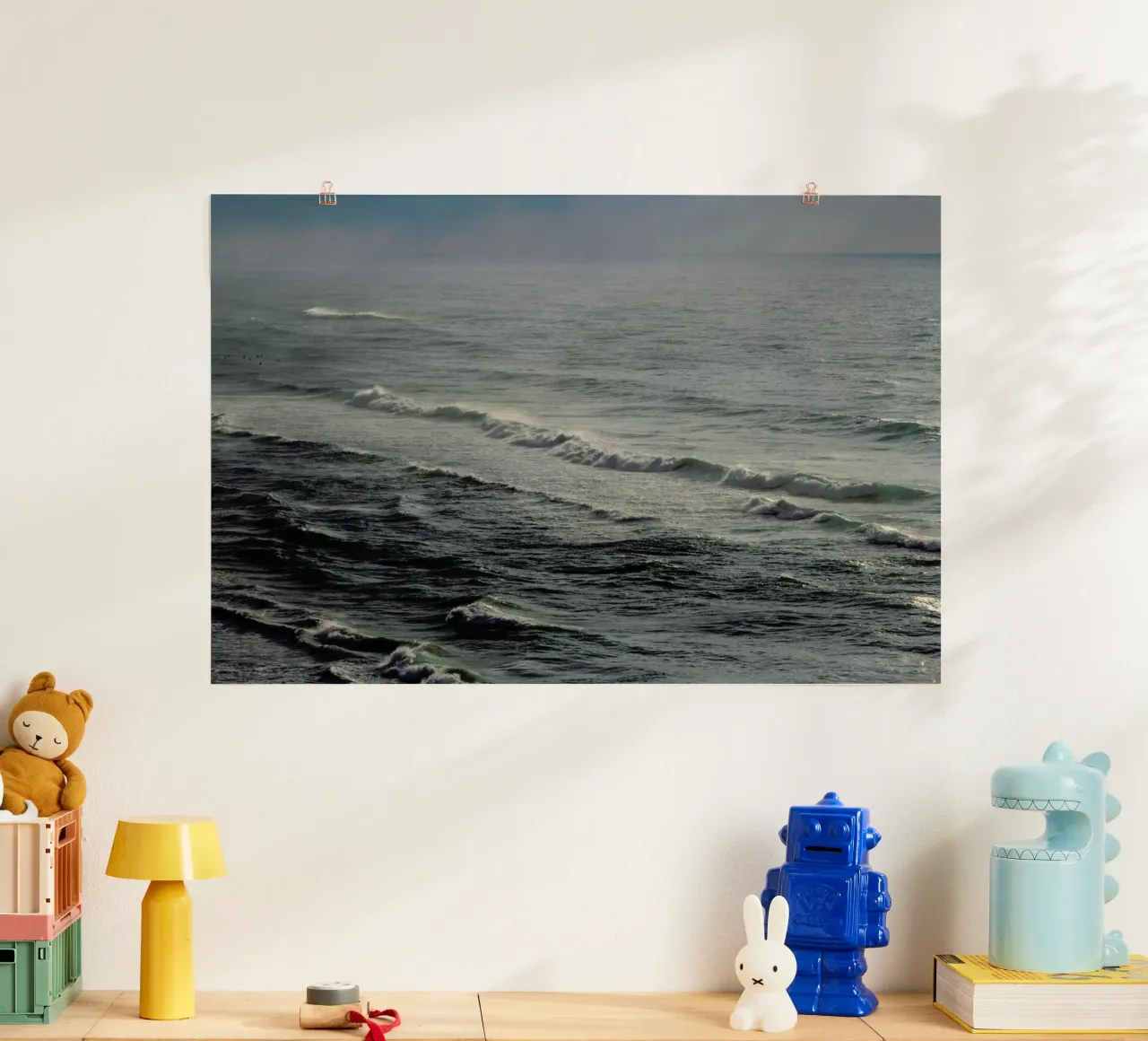 Winter Surfing IX poster avec cadre en aluminium de Tal Paz-Fridman