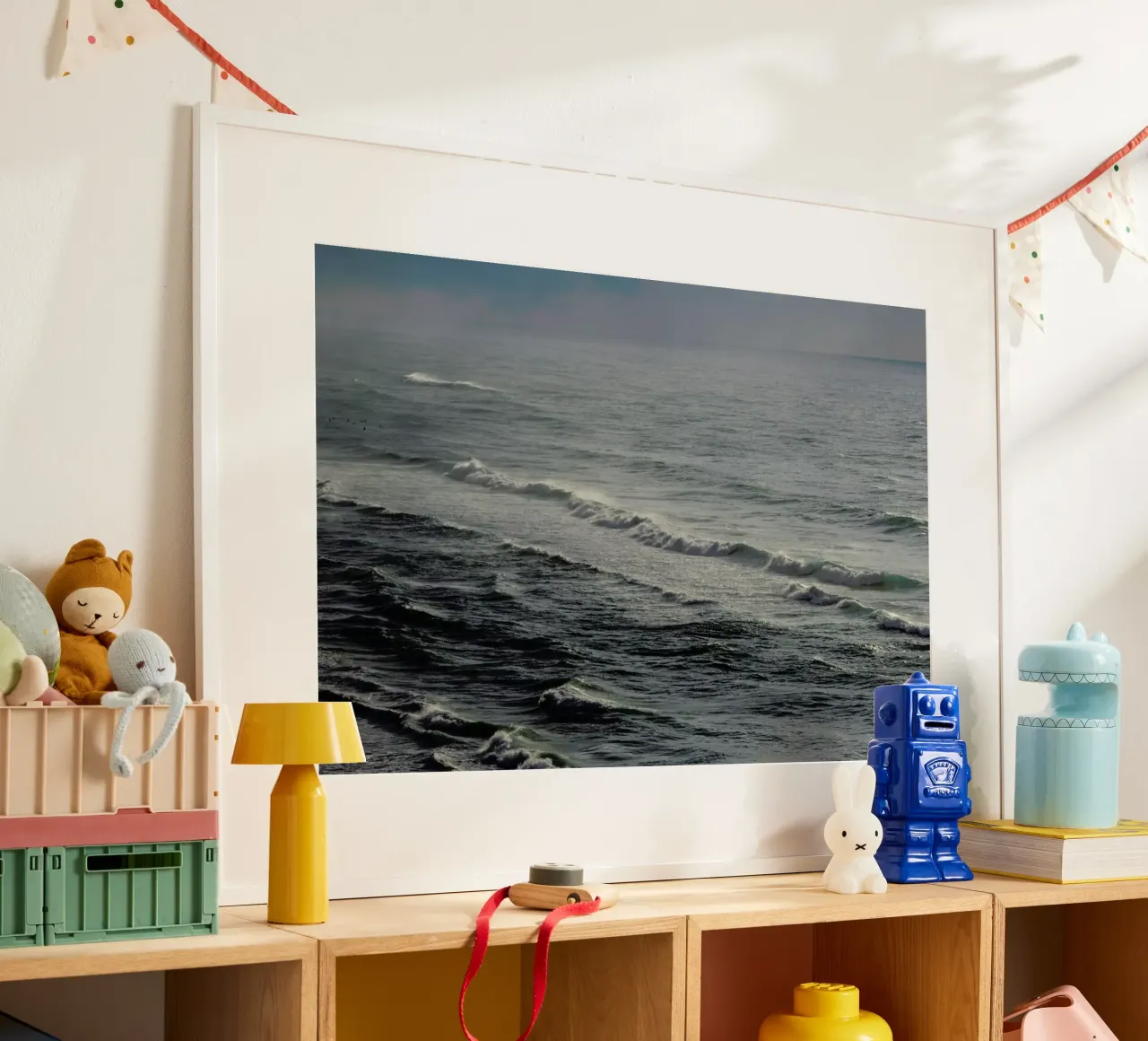 Winter Surfing IX poster avec cadre en aluminium de Tal Paz-Fridman