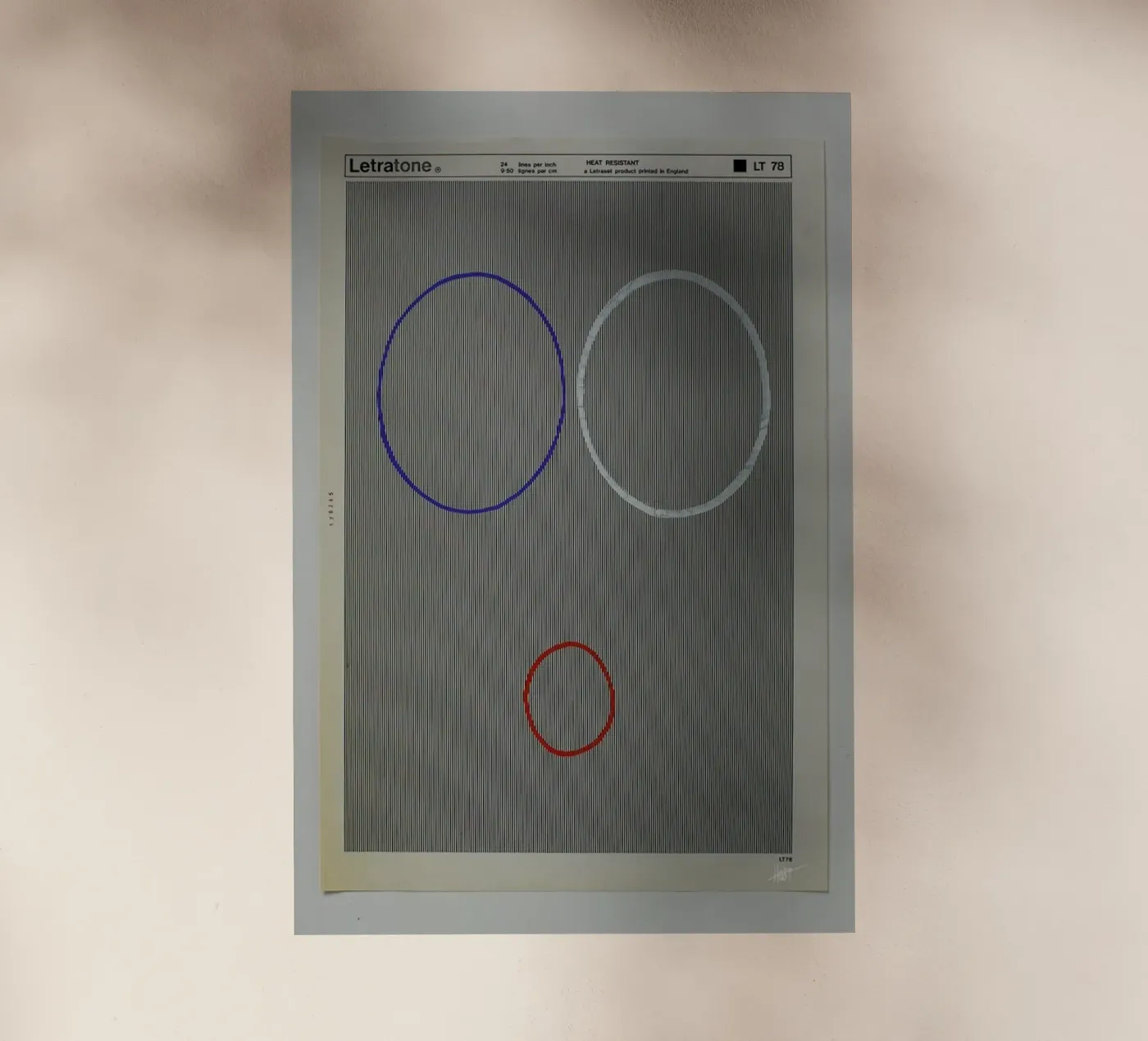 Interdependence 08 backlit folie van Joachim Høst