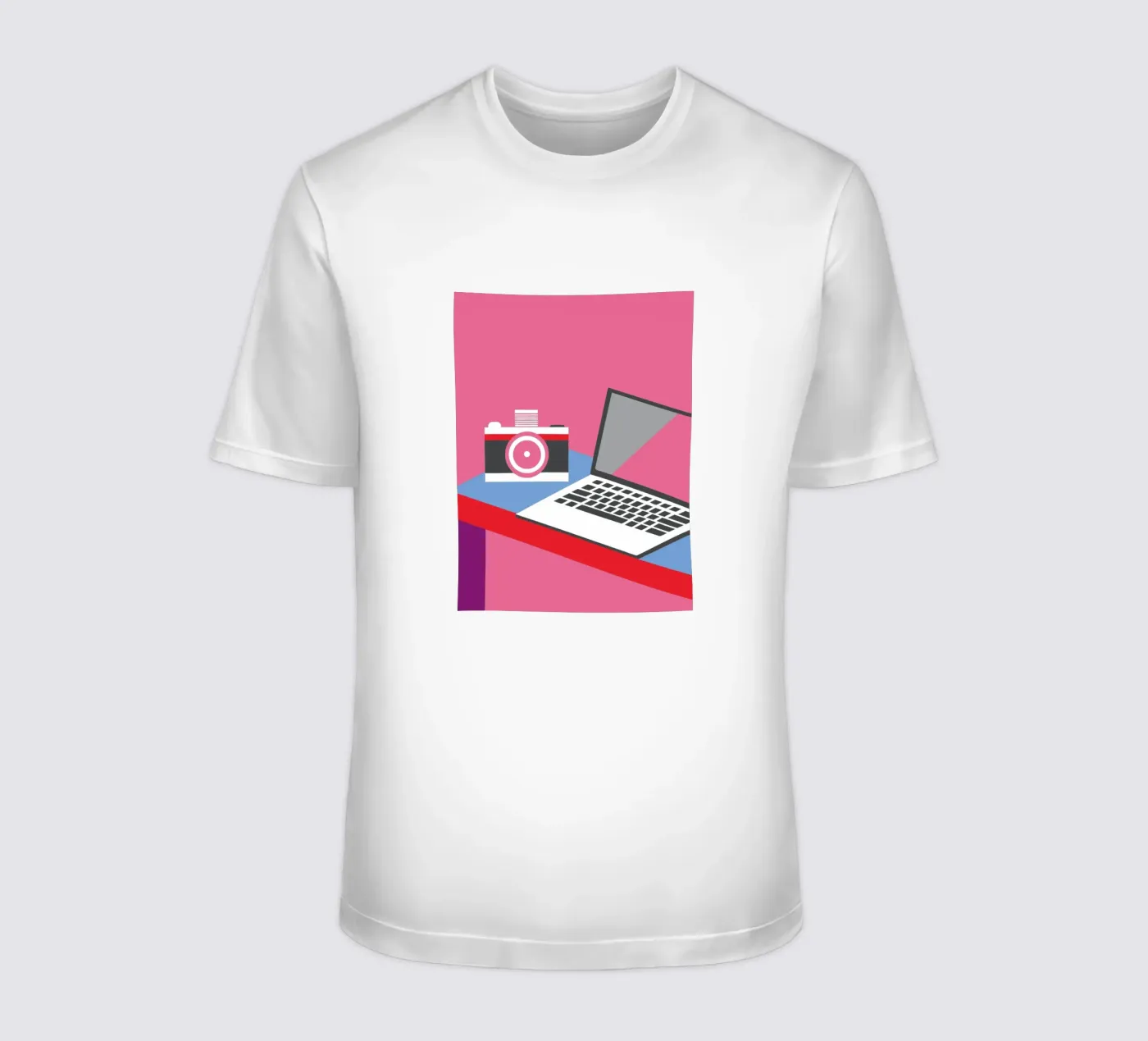 Fotocamera e computer portatile t-shirt da LOOK DIFFERENT