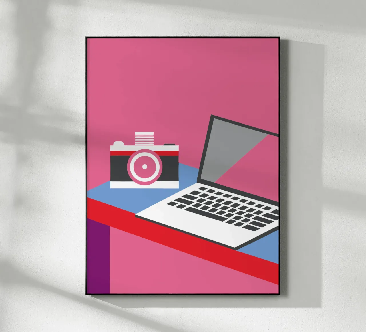 Camera en laptop acryl van LOOK DIFFERENT