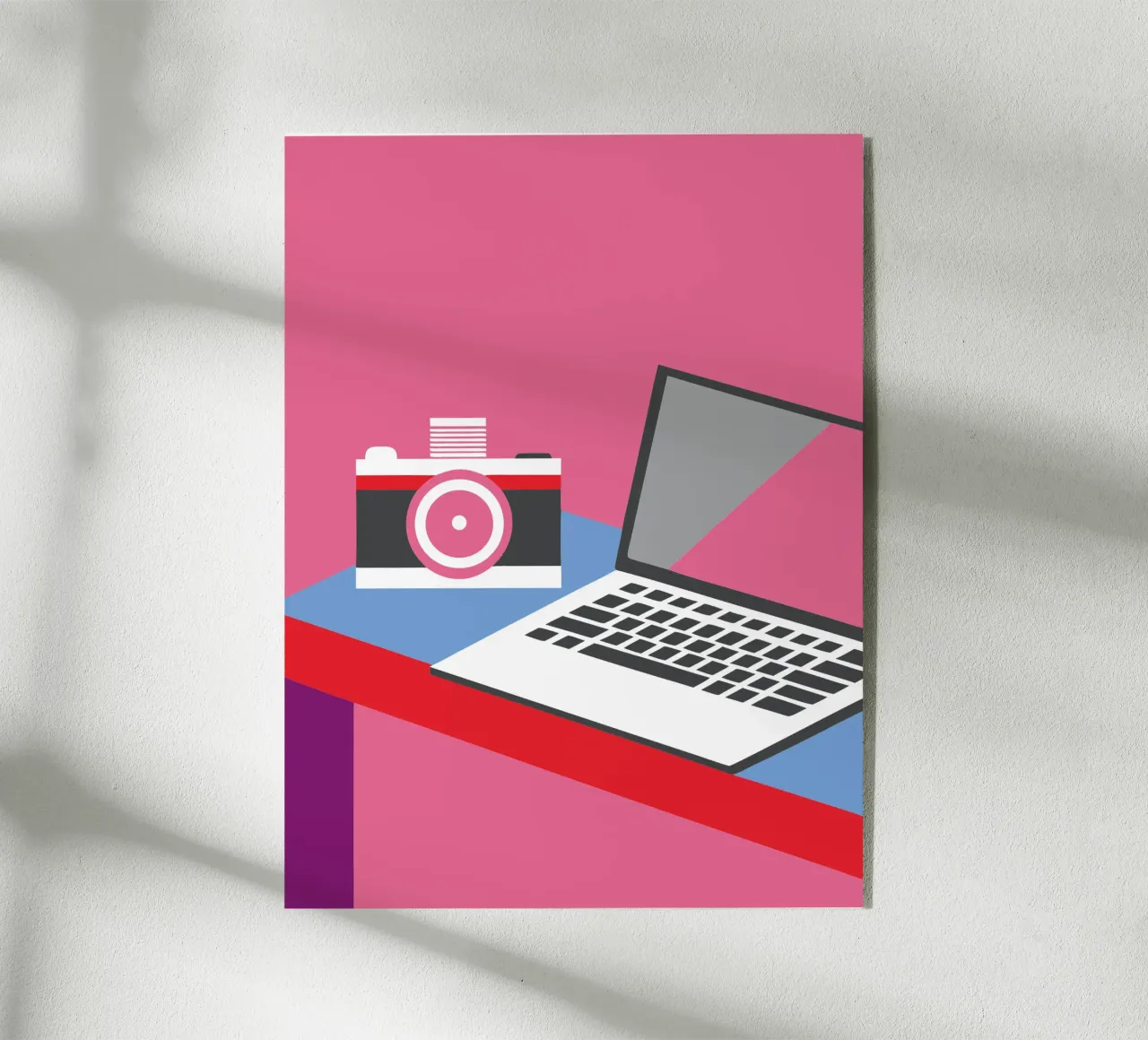 Camera en laptop acryl van LOOK DIFFERENT