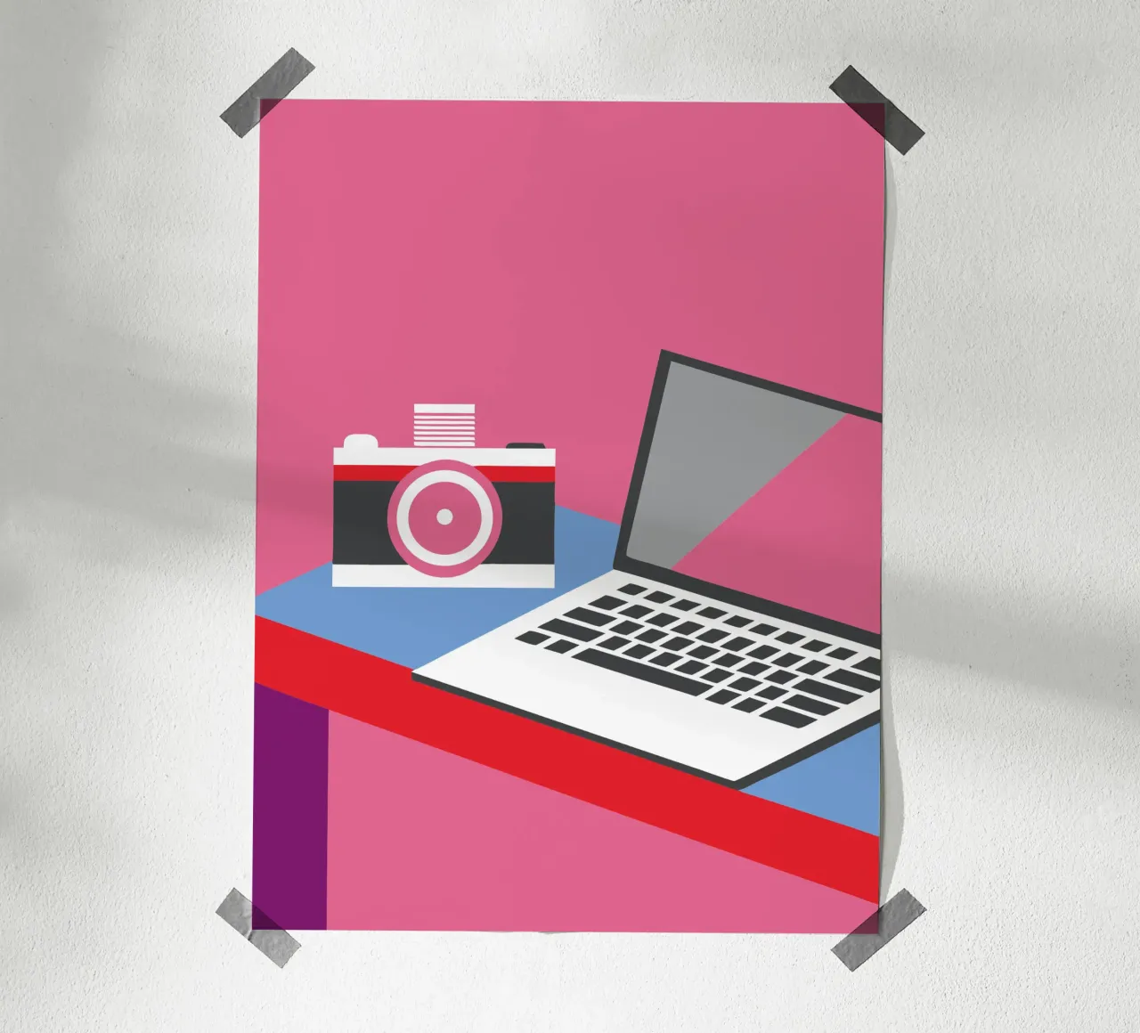 Fotocamera e computer portatile poster da LOOK DIFFERENT