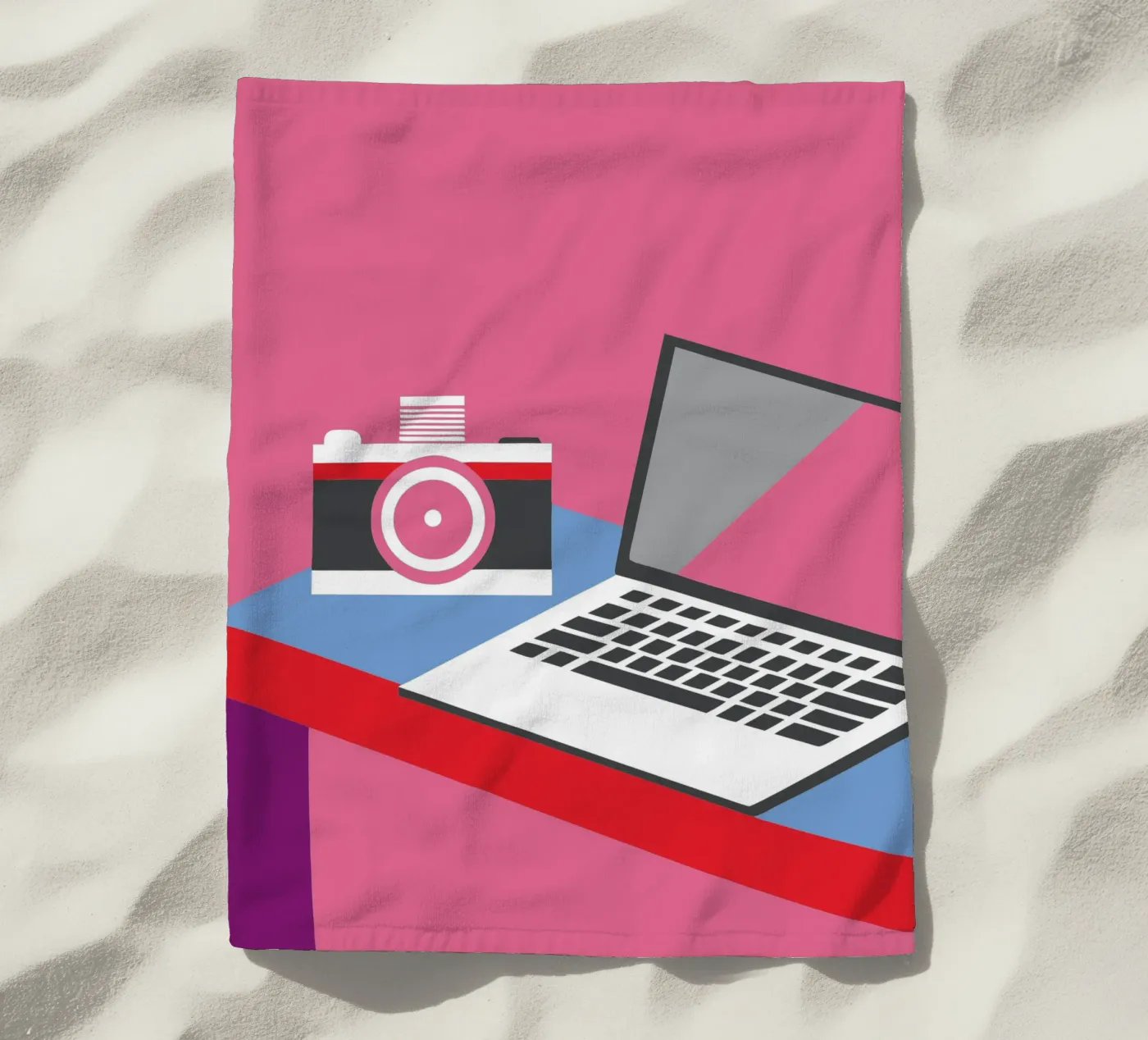 Camera and Laptop telo mare da LOOK DIFFERENT