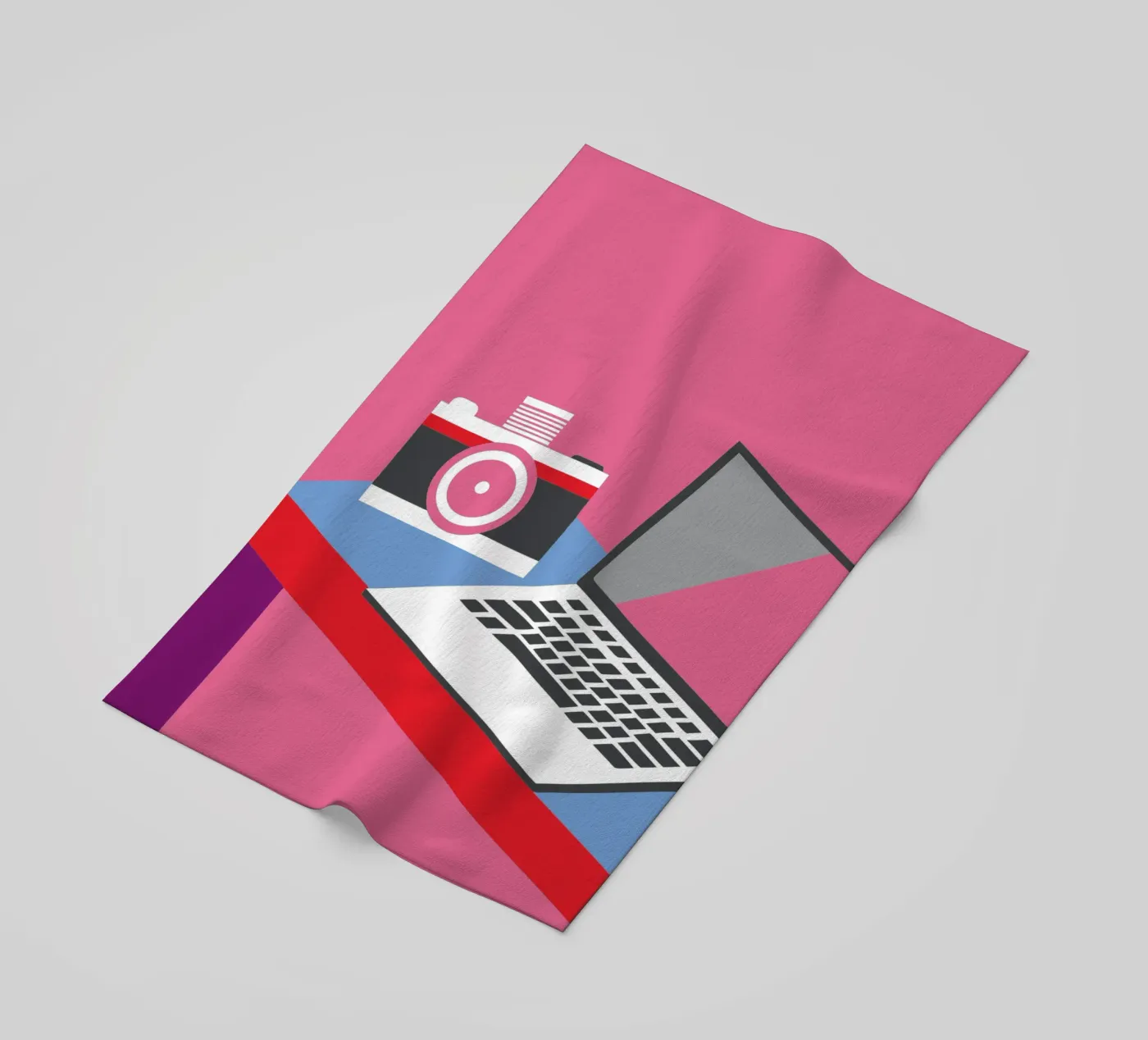 Camera and Laptop telo mare da LOOK DIFFERENT