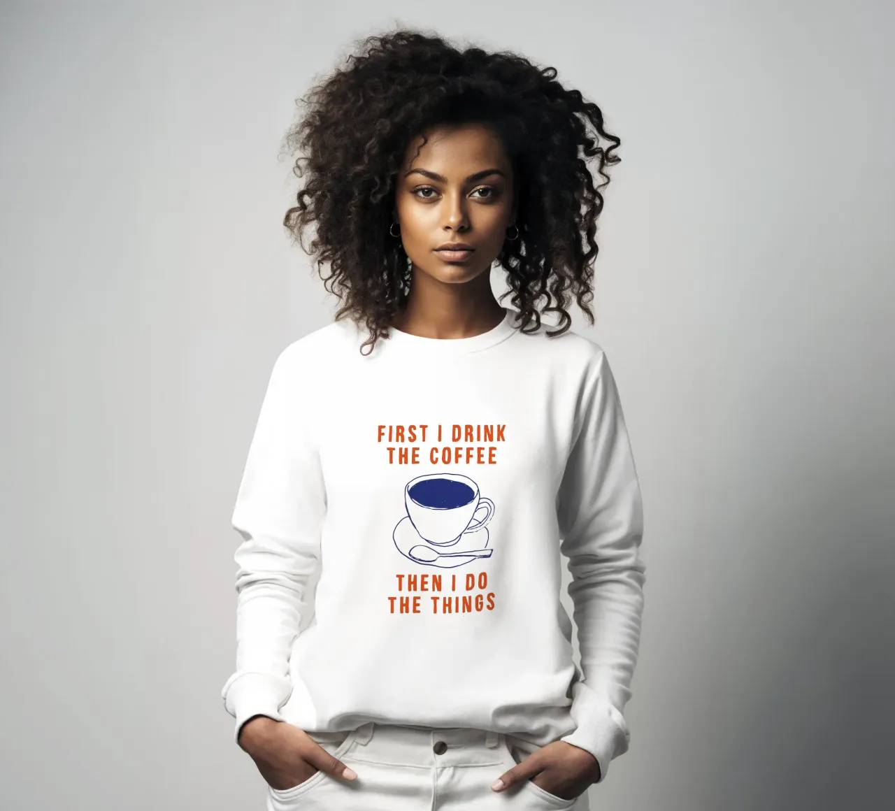 Prima bevo il caffè poi faccio le cose tipografiche felpa da THE MOTIVATED TYPE