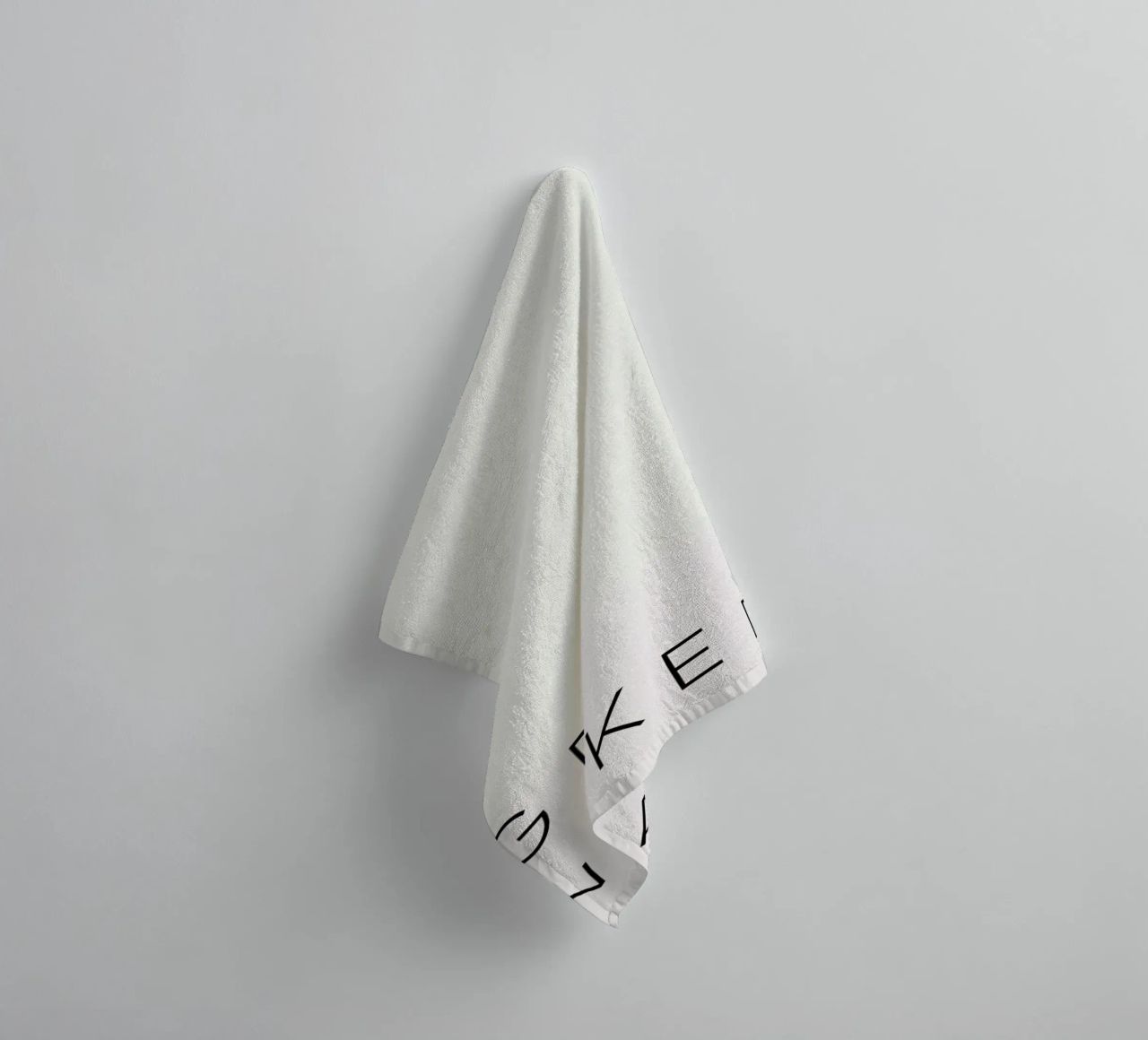 Get Naked 3 asciugamano da bagno da daylight design studio