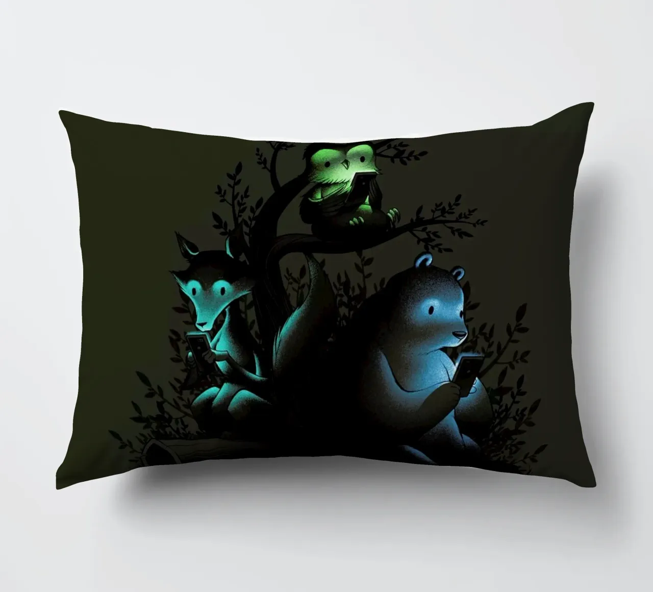 Connecting With The Forest Animals Using Phones cuscino da Tobe Fonseca