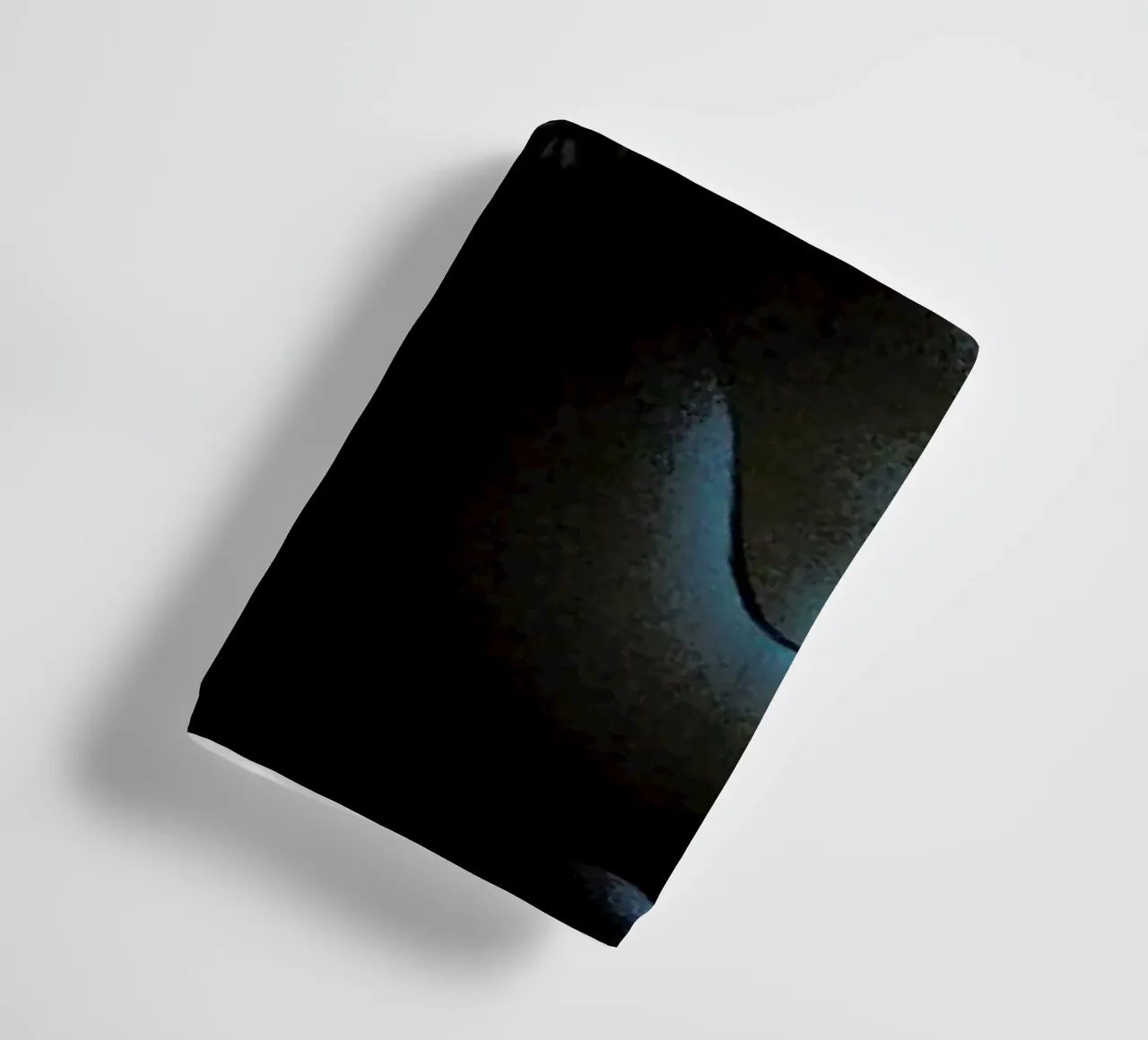 Connecting With The Forest Animals Using Phones asciugamano da bagno da Tobe Fonseca