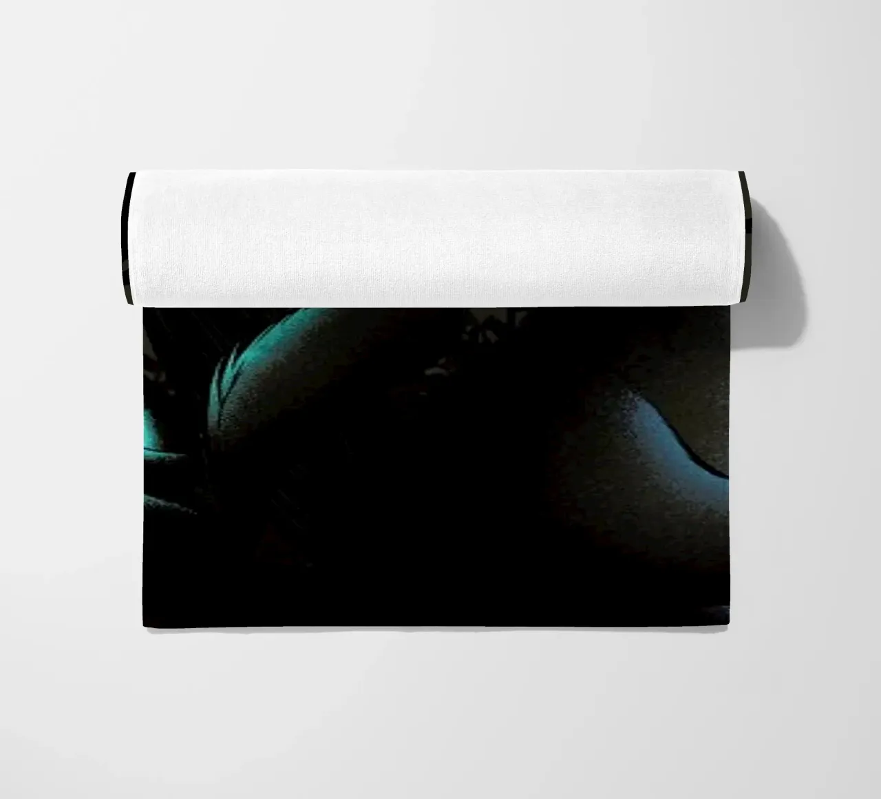 Connecting With The Forest Animals Using Phones telo mare da Tobe Fonseca