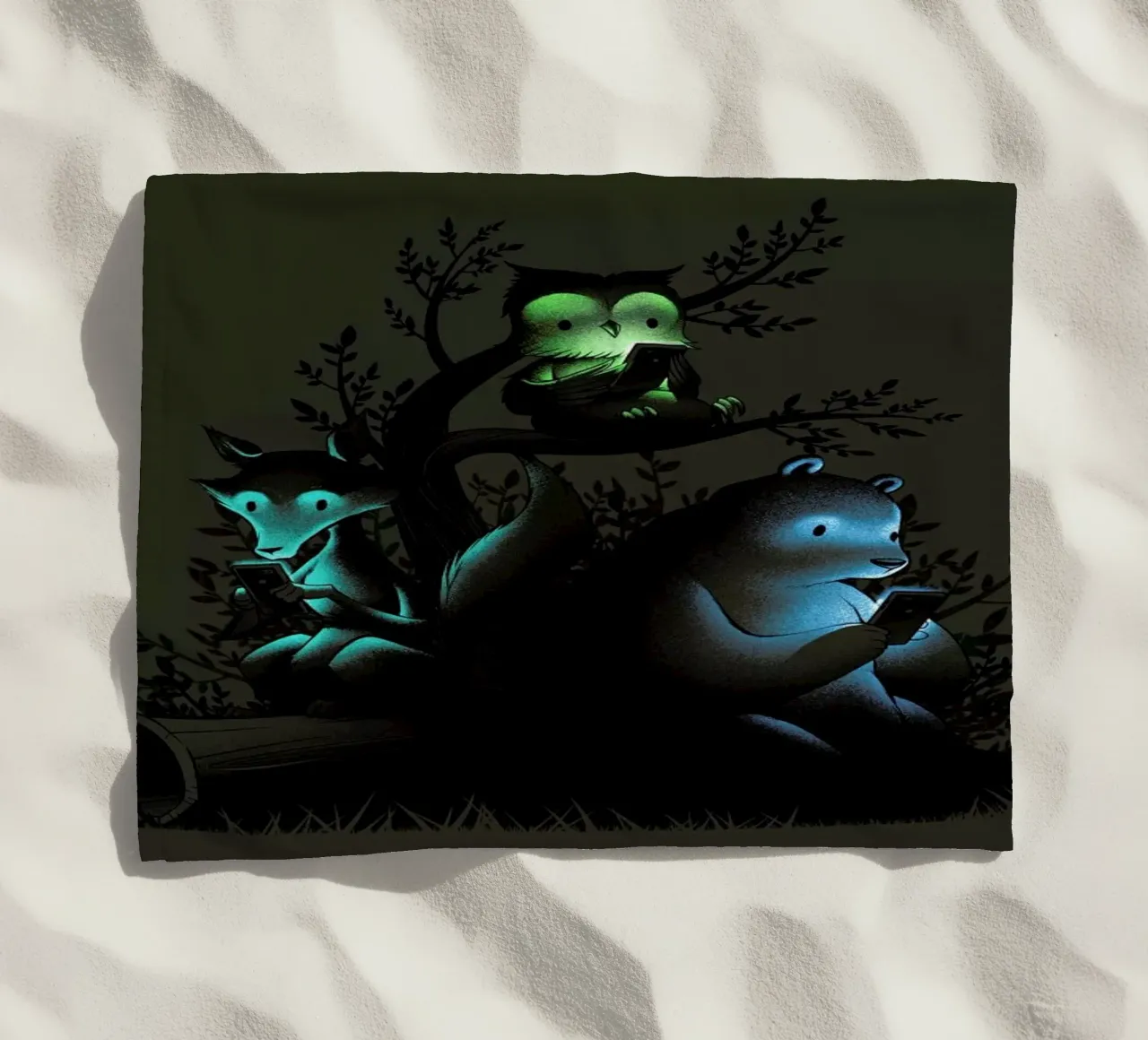 Connecting With The Forest Animals Using Phones telo mare da Tobe Fonseca