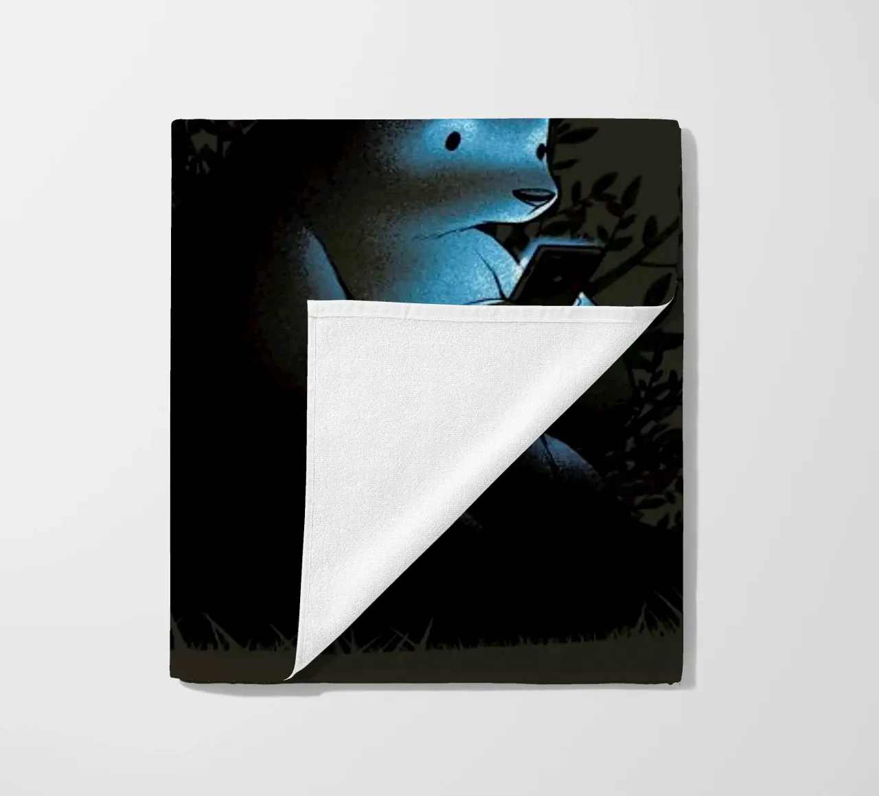 Connecting With The Forest Animals Using Phones telo mare da Tobe Fonseca