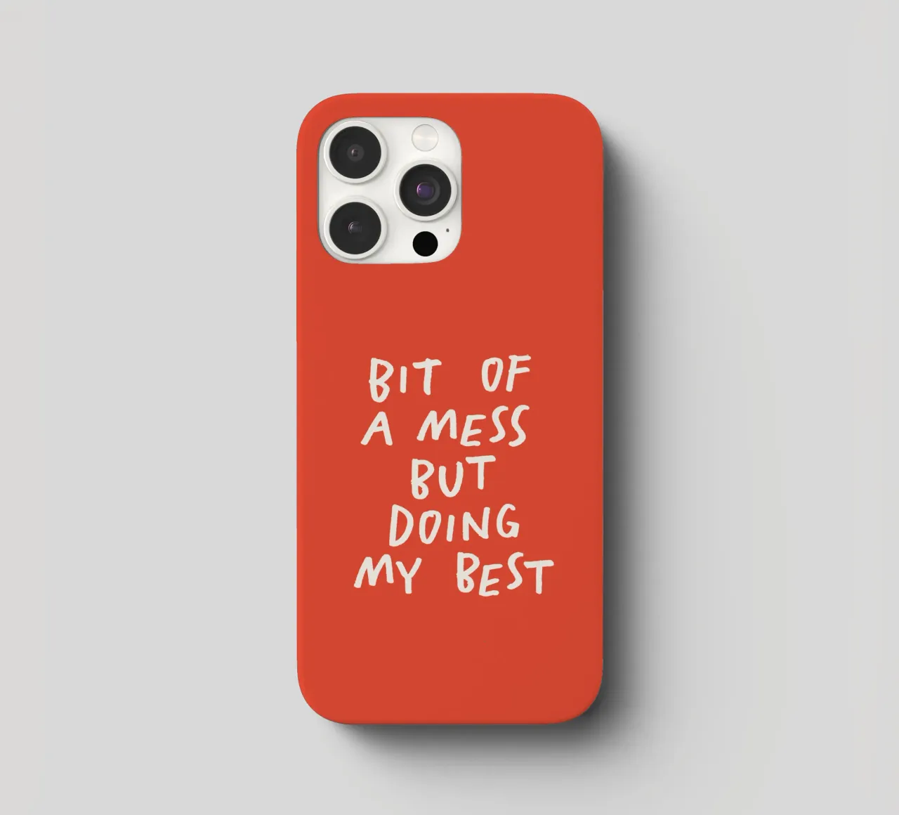 Un po' di disordine ma faccio del mio meglio Tipografia Stampa Rosso Bianco cover iphone da THE MOTIVATED TYPE