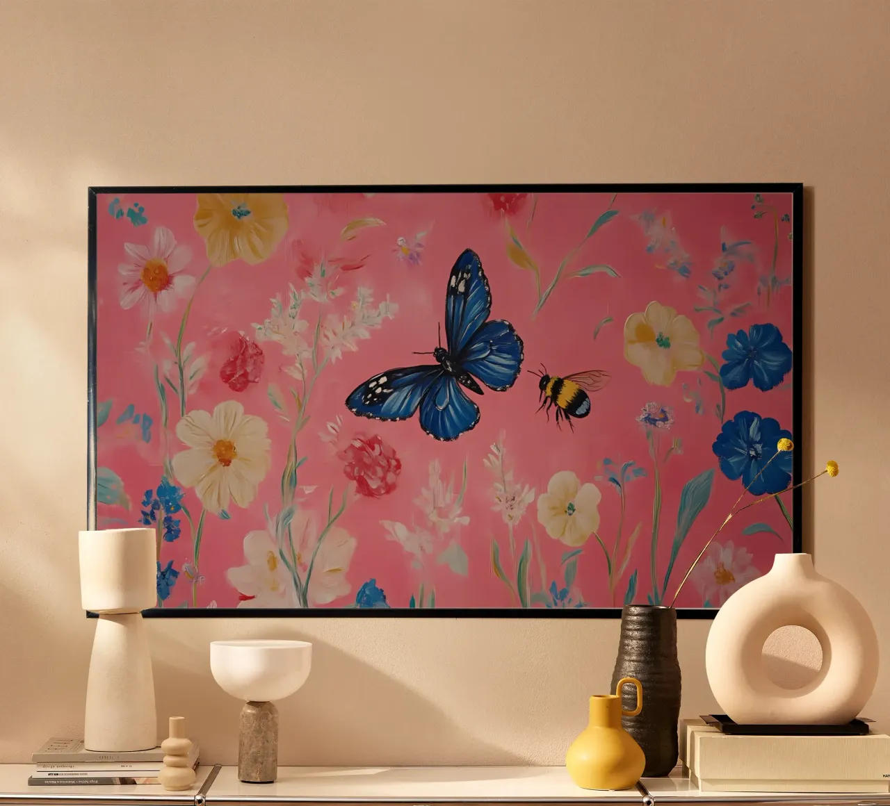Farfalla e calabrone blu - Arte floreale del giardino rosa poster da ClubArt
