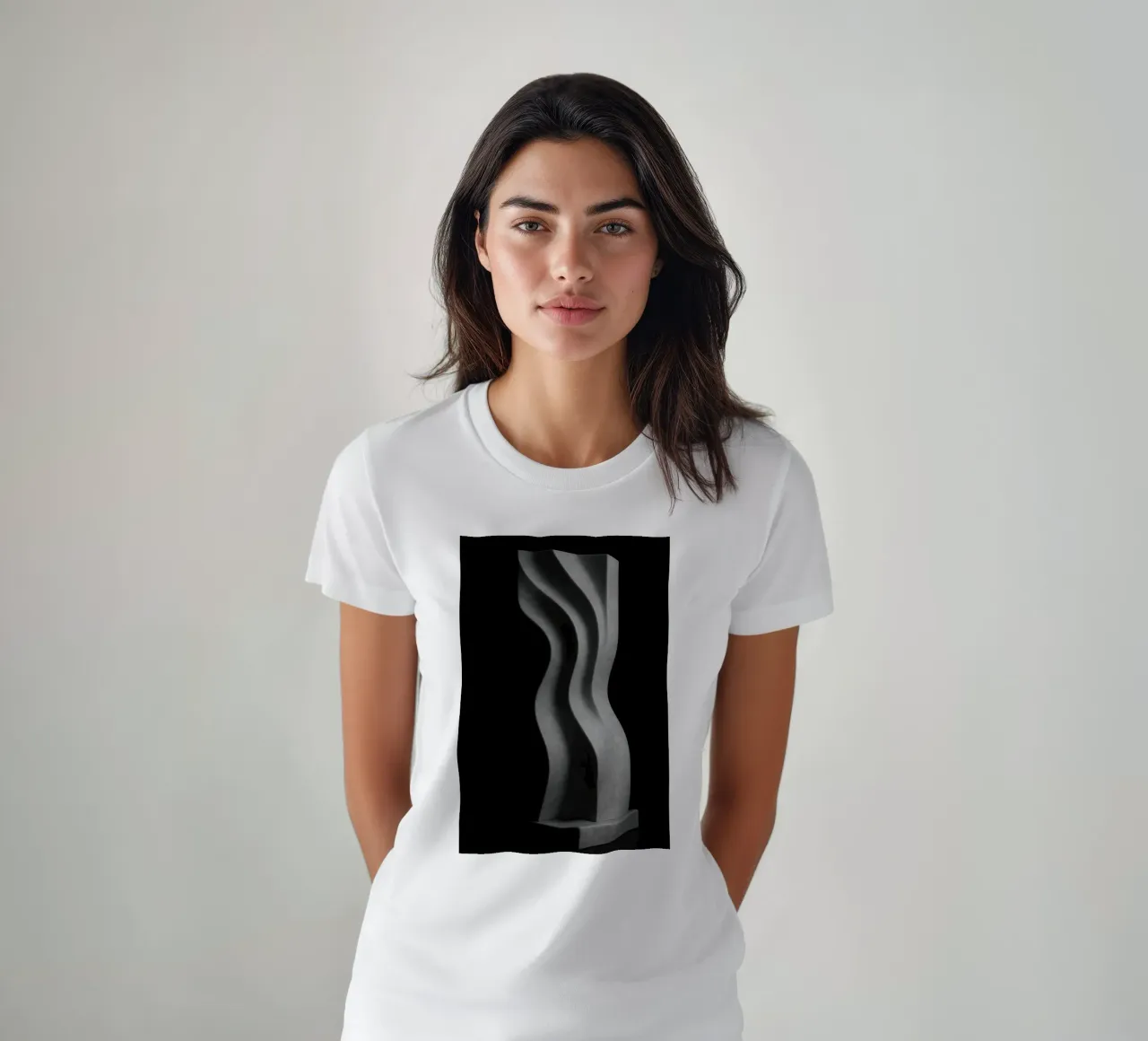 Escultura vertical - Vibraciones geométricas camiseta de Black & White