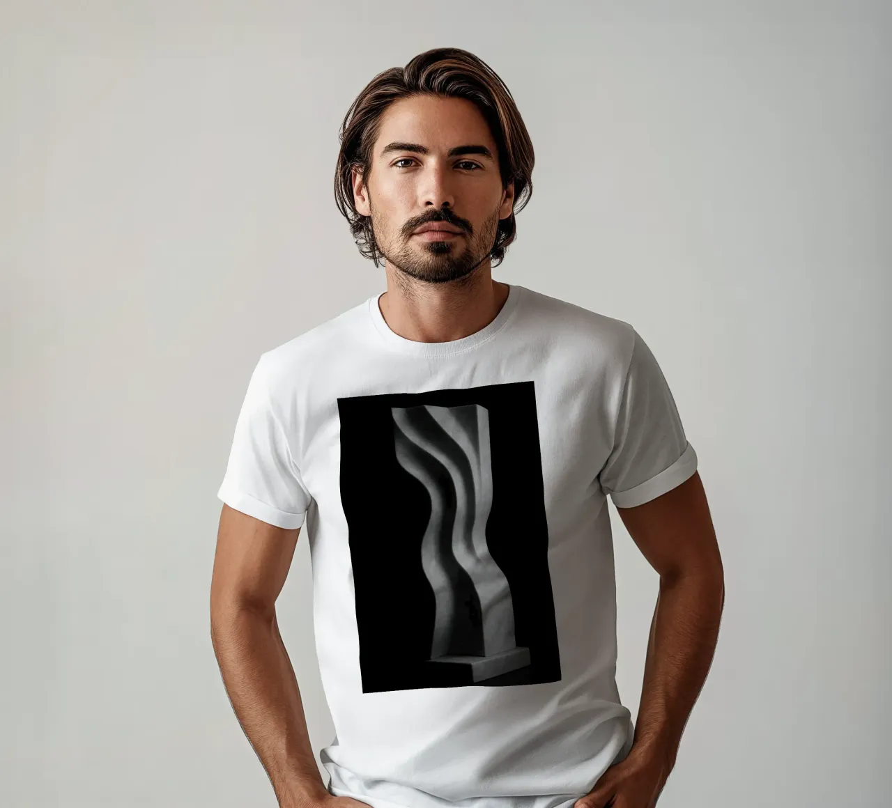 Scultura verticale - Vibrazioni geometriche t-shirt da Black & White