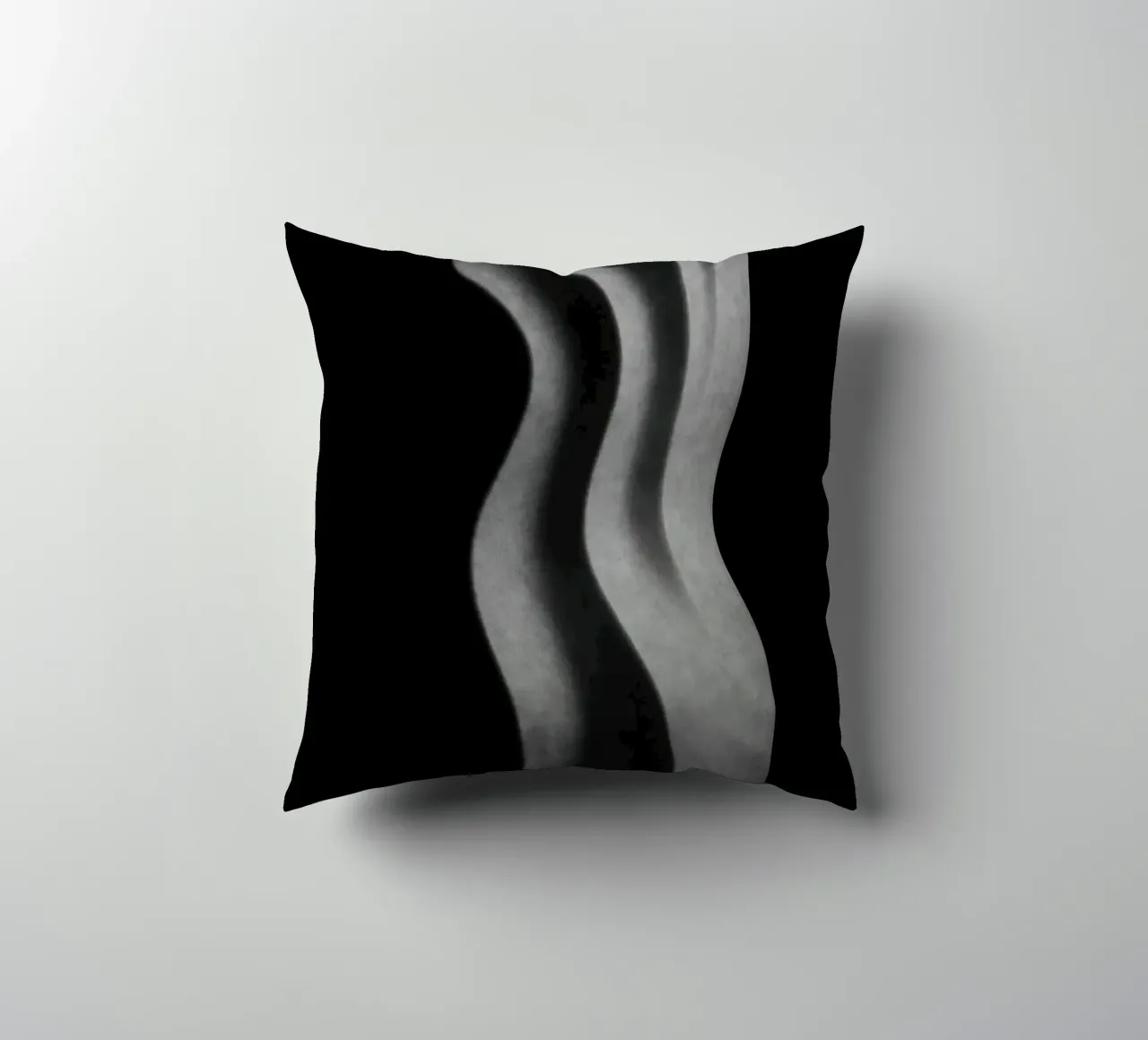 Vertikale Skulptur - Geometrische Vibrationen Kissen von Black & White