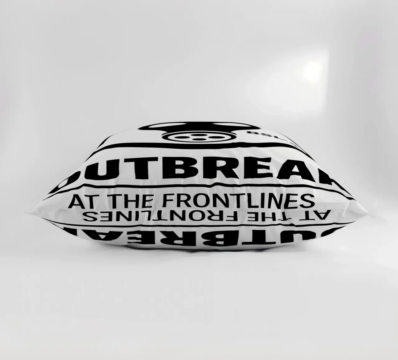Outbreak Print cuscino da MoviesArt