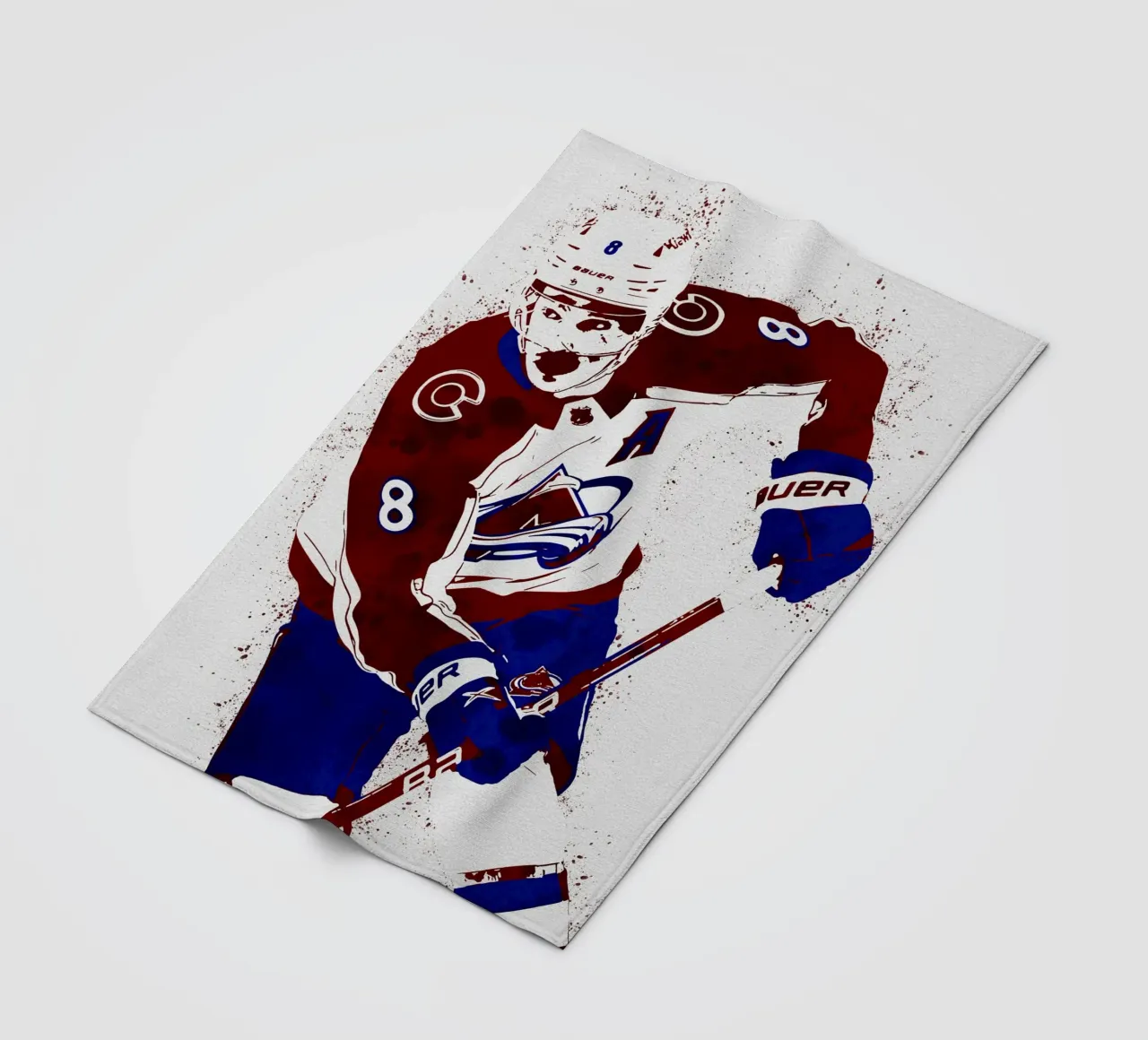 Cale Makar coperta in pile da tenten