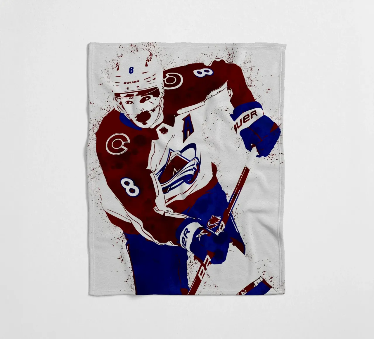 Cale Makar coperta in pile da tenten