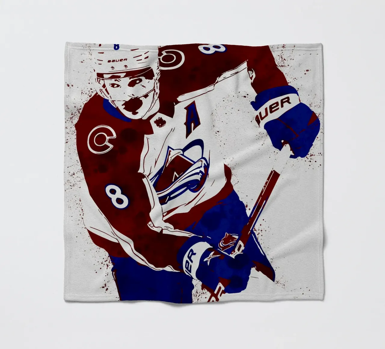 Cale Makar coperta in pile da tenten