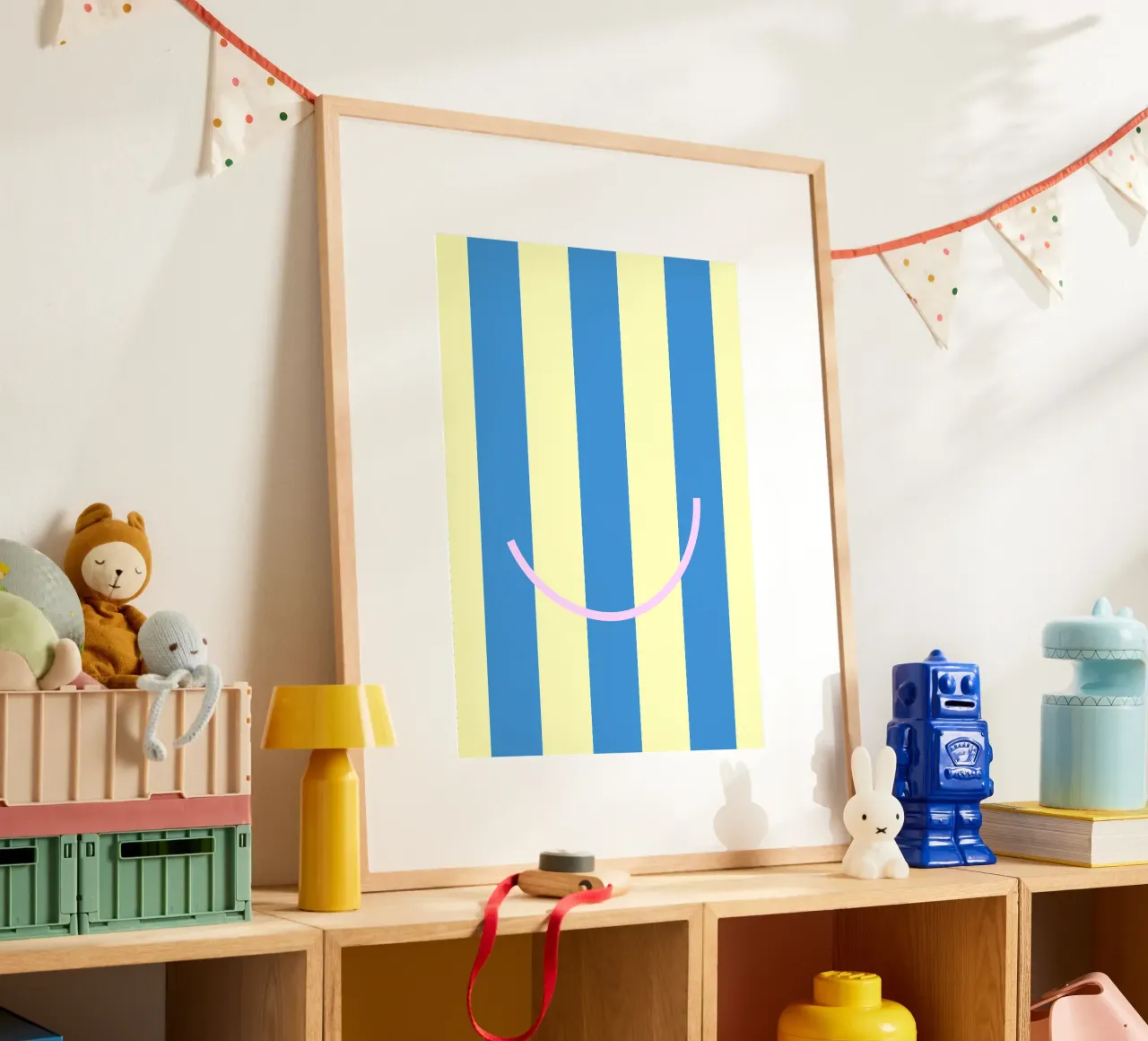 smiley. (stay positive, everything will be fine:) poster con telaio in alluminio da FRICKE DESIGN