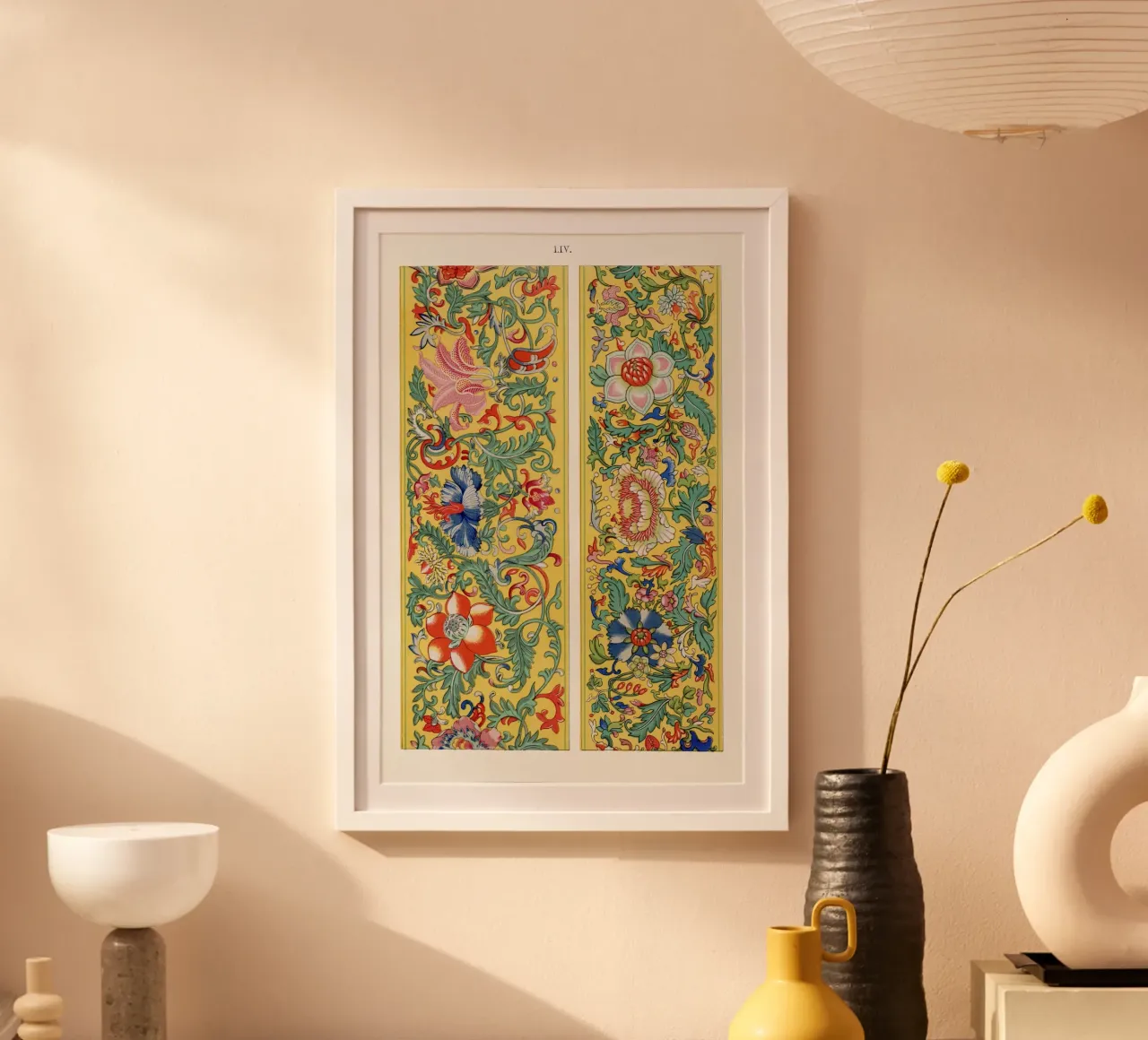 Owen Jones - Gravure sur rouleau chinois jaune vif poster avec cadre en plastique de ClubArt