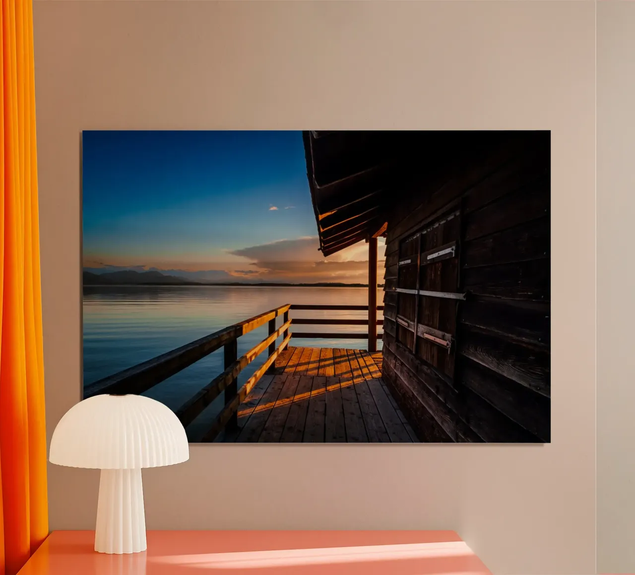 Tramonto alla casa galleggiante del Chiemsee in Baviera poster con telaio in alluminio da 5ecken