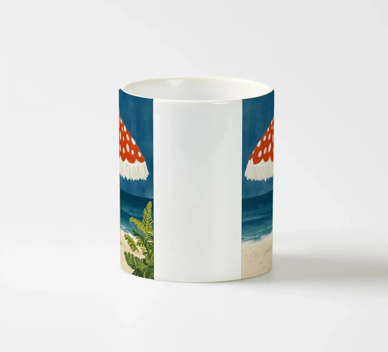 Ombrellone in spiaggia tazza in ceramica da Curious Canvas