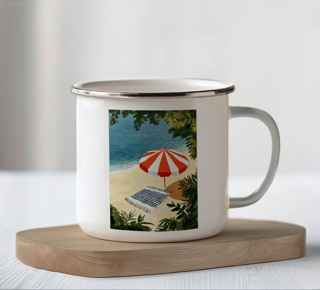 Spiaggia tranquilla tazza in smalto da Curious Canvas