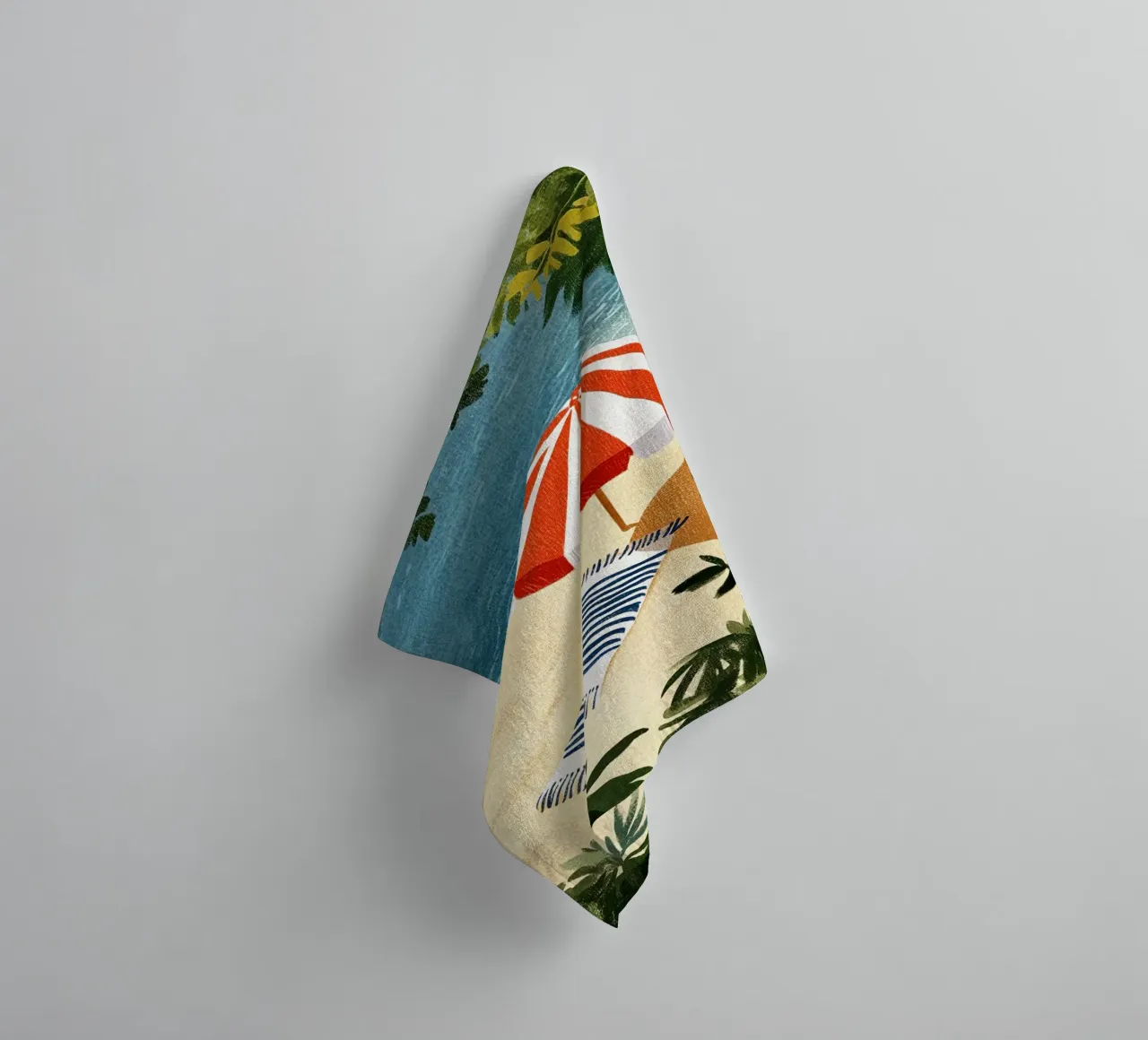 Friedlicher Strand Handtuch von Curious Canvas
