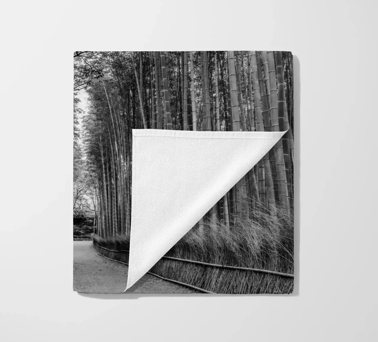 L'imponente foresta di bambù di Arashiyama in monocromia telo mare da Melanie Viola