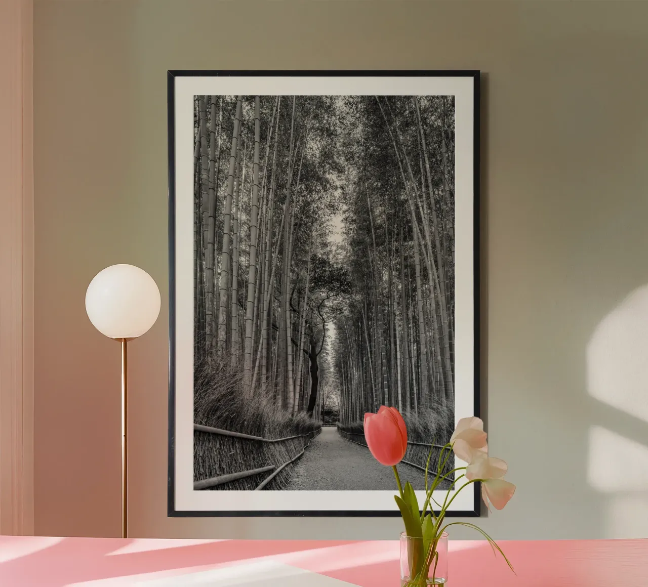 L'imponente foresta di bambù di Arashiyama in monocromia carta hahnemühle da Melanie Viola