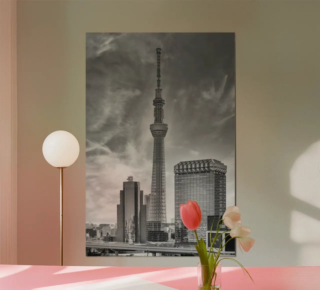 Markanter Tokyo Skytree am Sumida River | monochrom poster con telaio in plastica da Melanie Viola