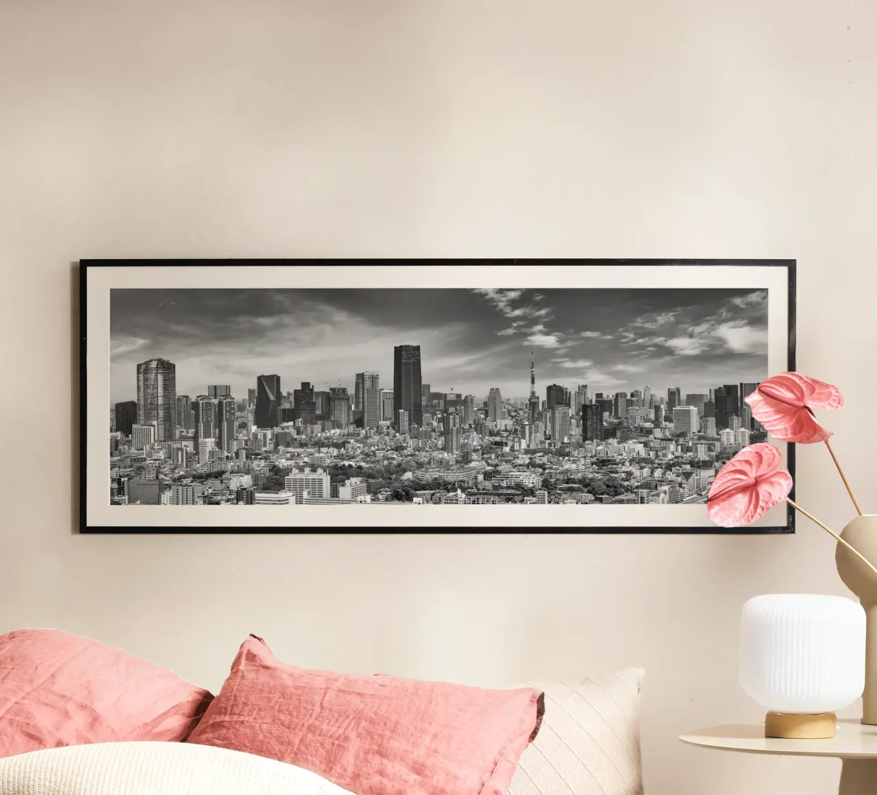 Beeindruckendes Panorama aus Tokio | monochrom Poster von Melanie Viola