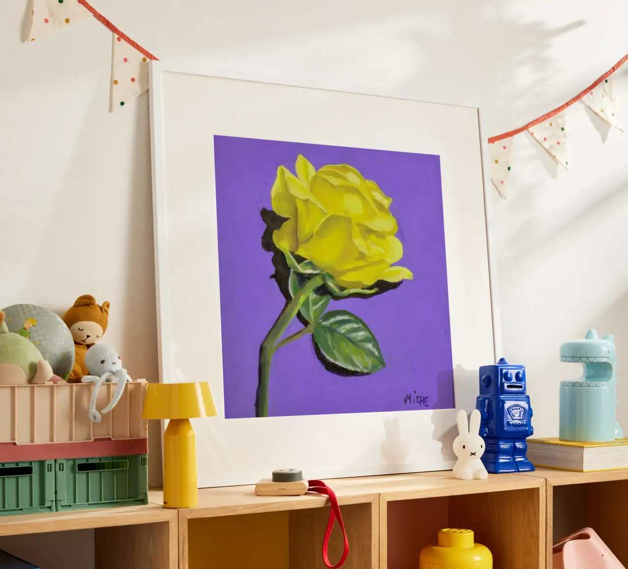 Yellow Rose poster con telaio in legno da Miche Watkins