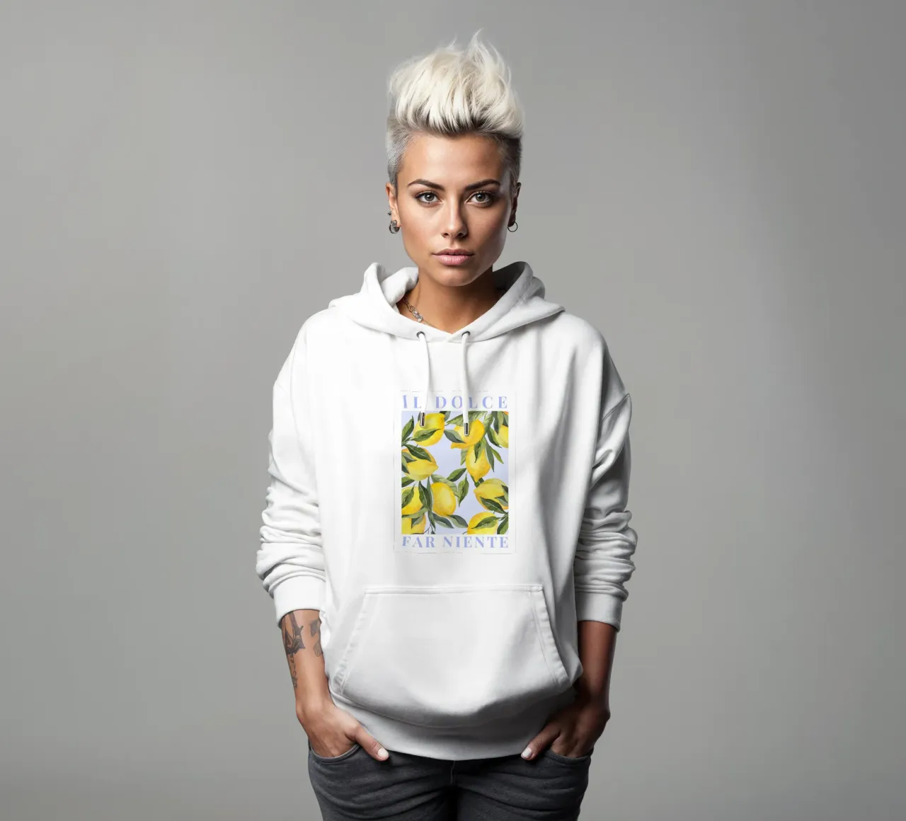 Zitrone drucken, Das Dolce Far Niente, Zitrone Poster Hoodie von Bella Studio