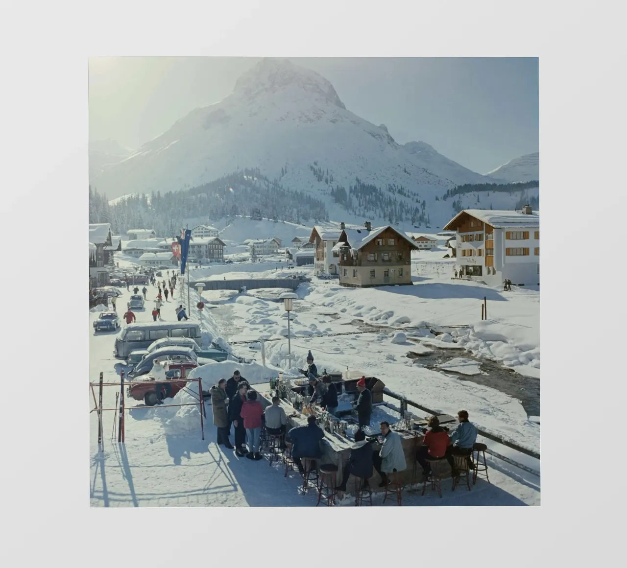 Lech Ice Bar Slim Aarons pellicola backlit da Chrisvintage