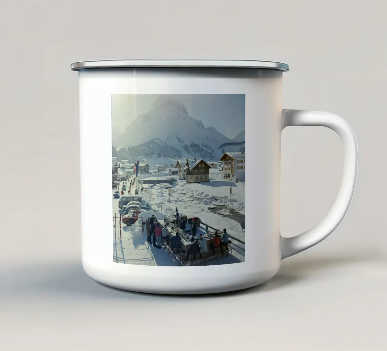 Lech Ice Bar Slim Aarons tazza in smalto da Chrisvintage