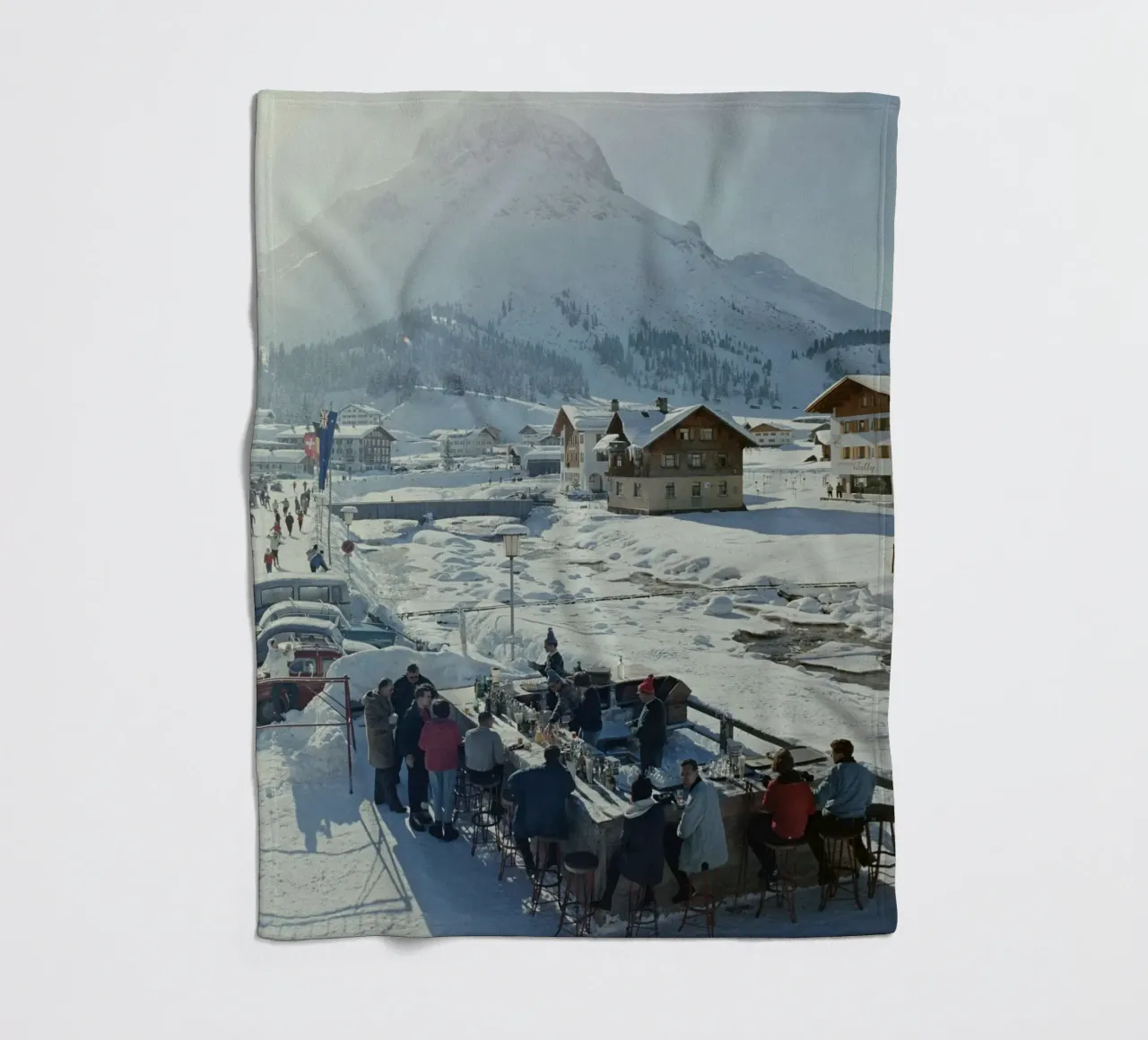 Lech Ice Bar Slim Aarons coperta in pile da Chrisvintage