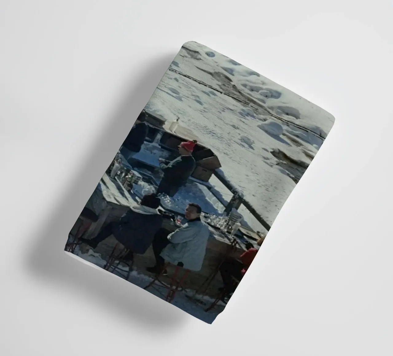 Lech Ice Bar Slim Aarons asciugamano da bagno da Chrisvintage