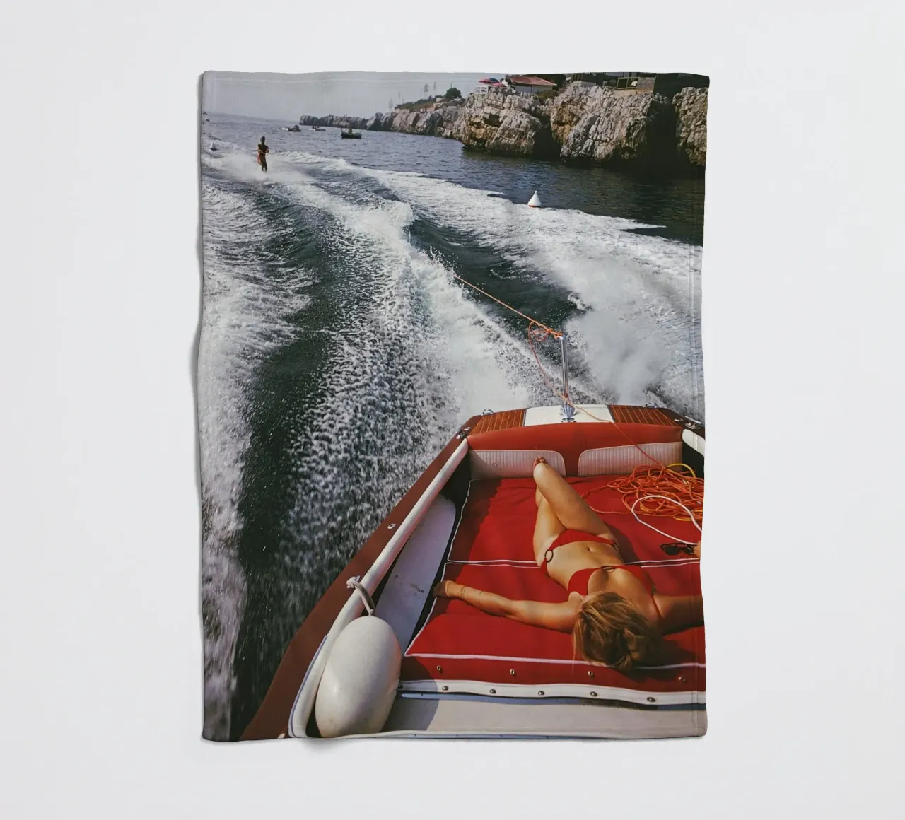 Vrouw slaapt op de boot - Slim Aarons fleecedeken van Chrisvintage