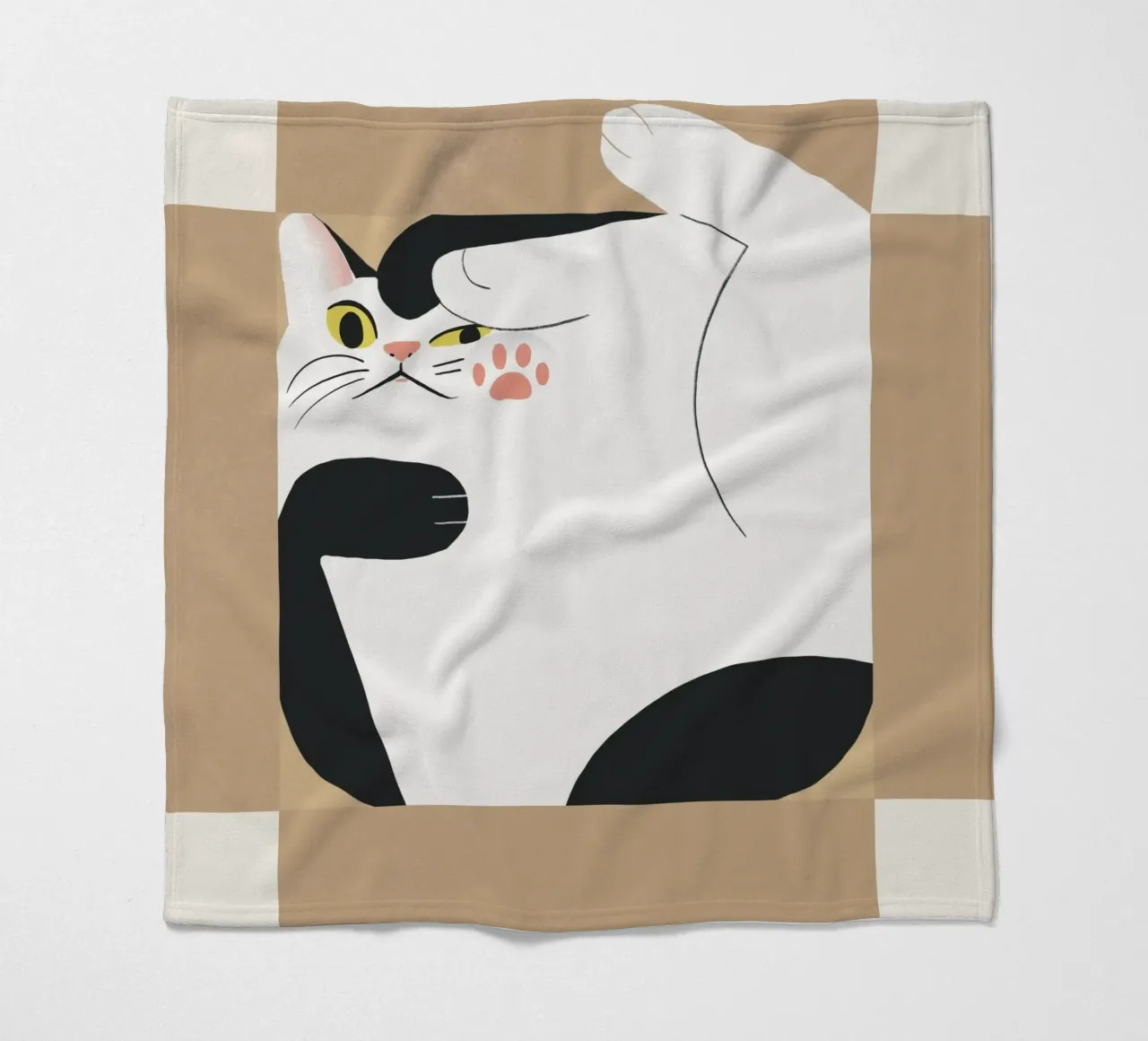 Gatto in una scatola quadrata coperta in pile da Little Dean