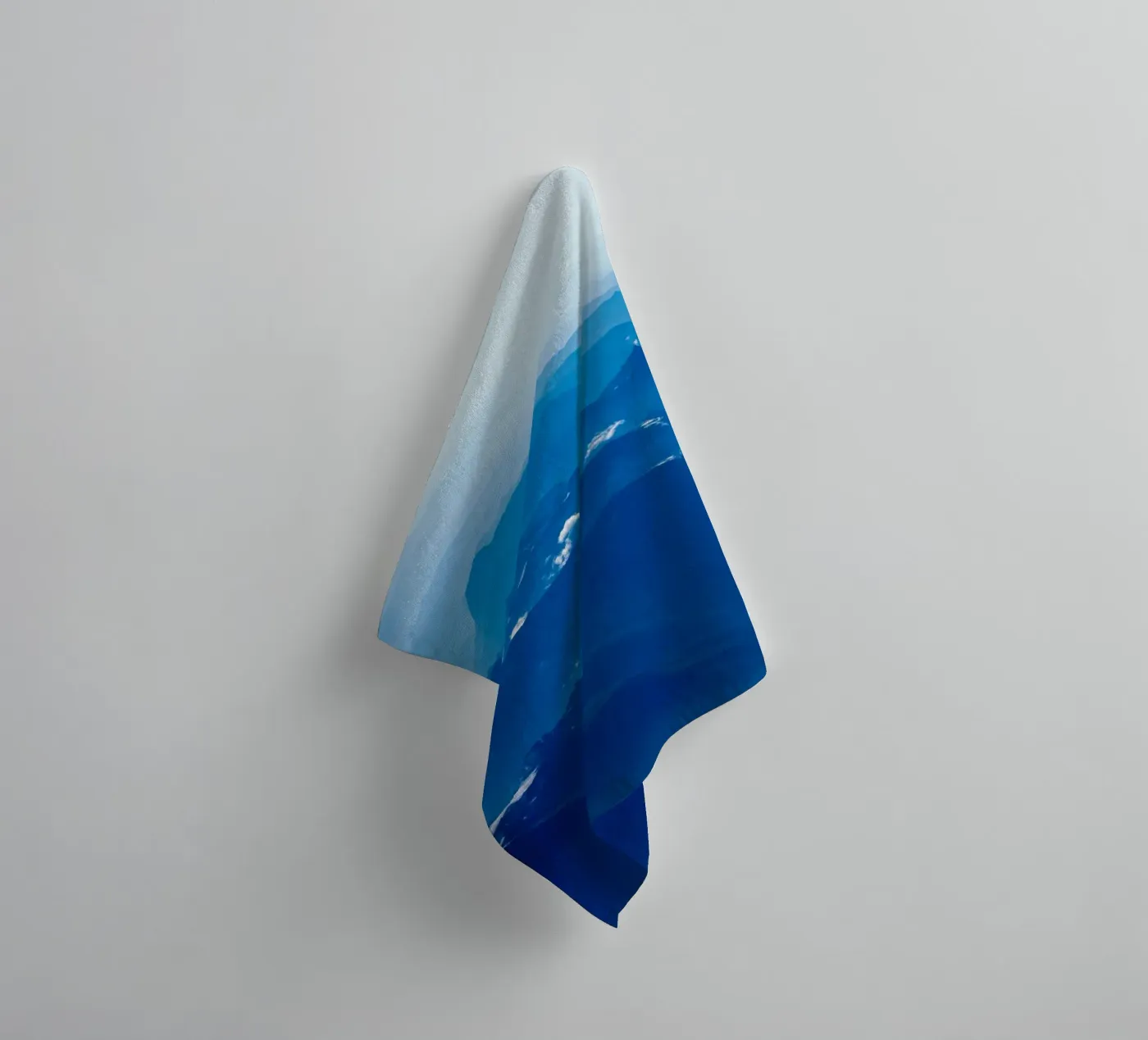 mountain waves badhanddoek van Bleu