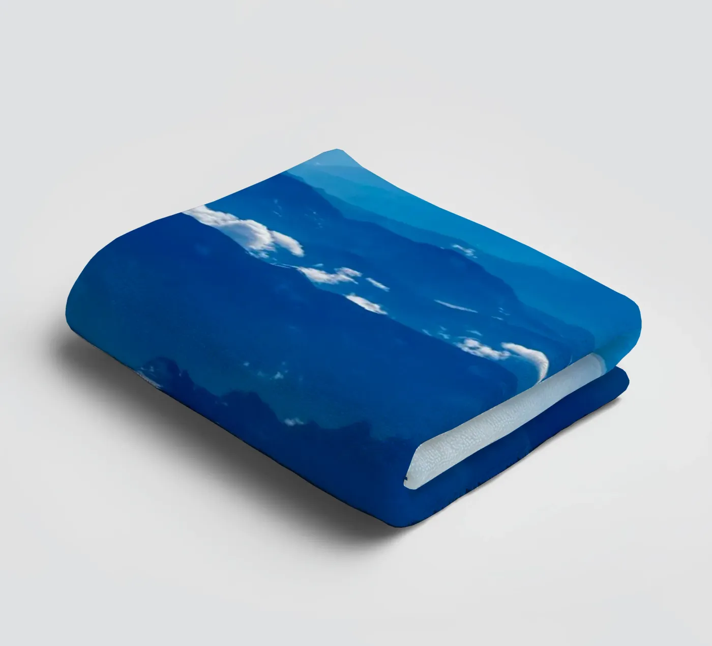 mountain waves badhanddoek van Bleu