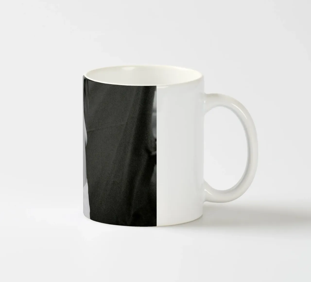 Paulita tazza in ceramica da Chris Abatzis