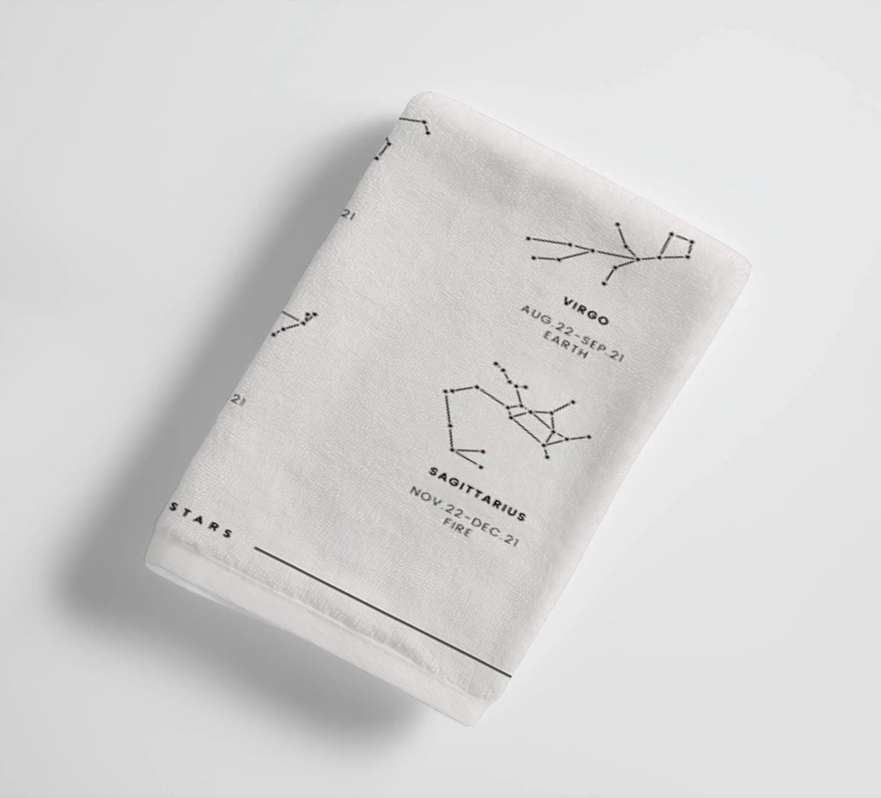 Zodiac Chart 2 asciugamano da bagno da daylight design studio