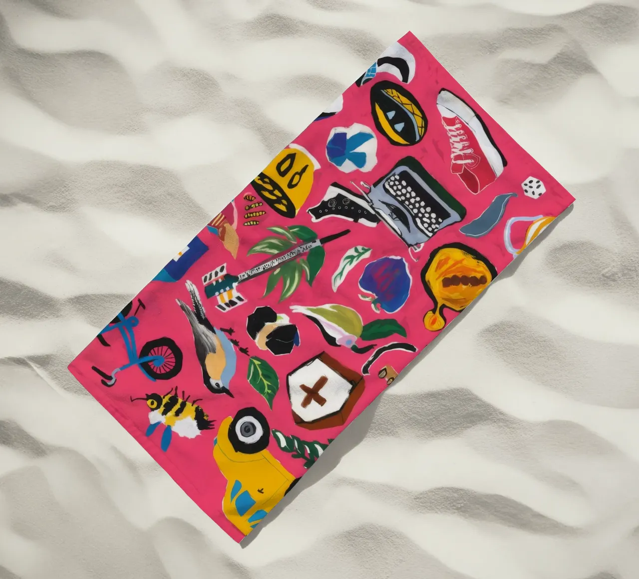 Launisches Chaos Strandtuch von Ebony Carpenter