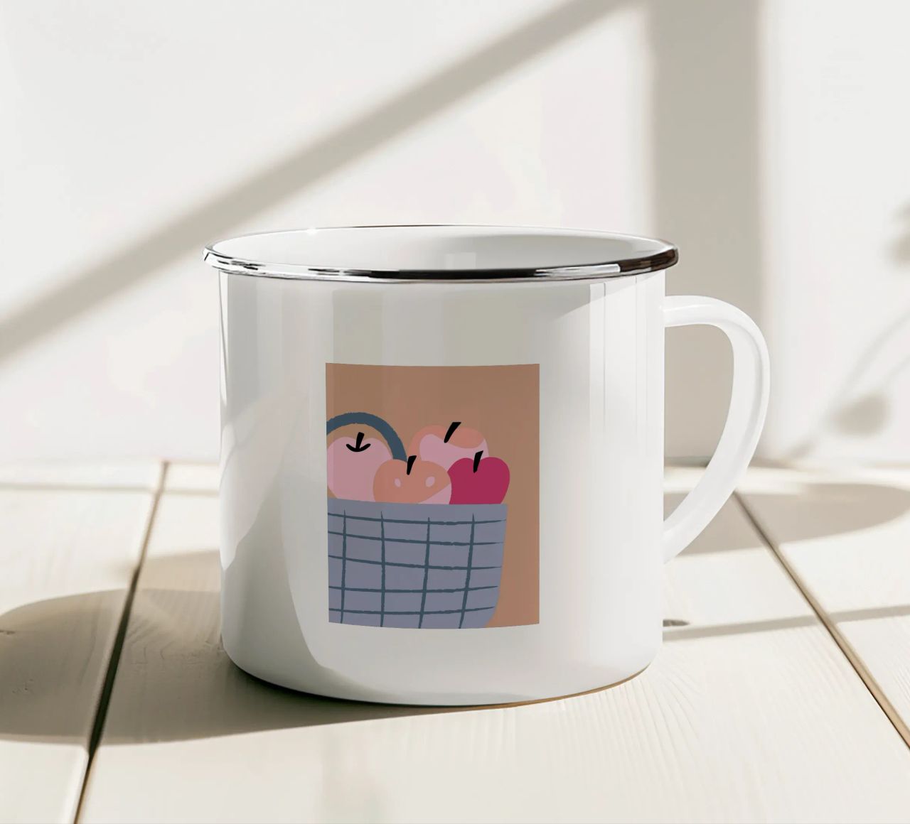 Frutta di mela in un cesto tazza in smalto da UNIQUE SHOP