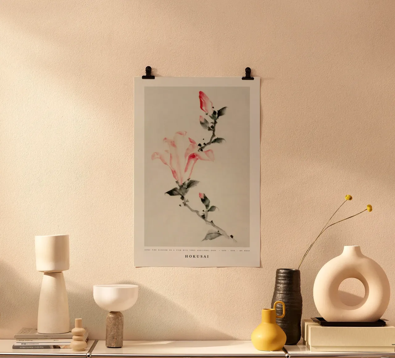 Hokusai - Large Pink Blossom on a Stem poster con telaio in alluminio da Vintage by JUNIQE